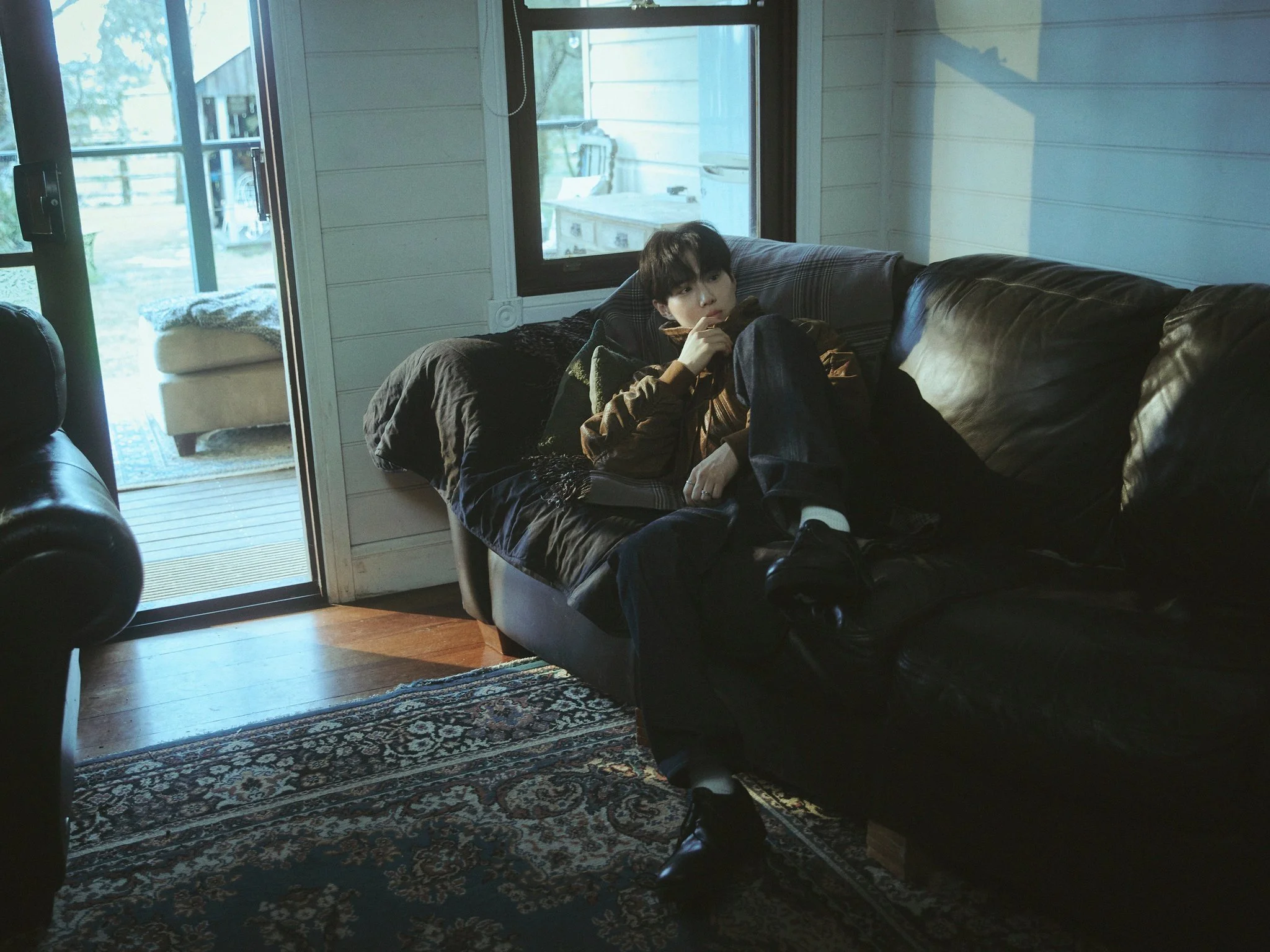SUHO-4th-Mini-Album-Who-Are-You-Concept-Teaser-Images-documents-5(3).jpeg