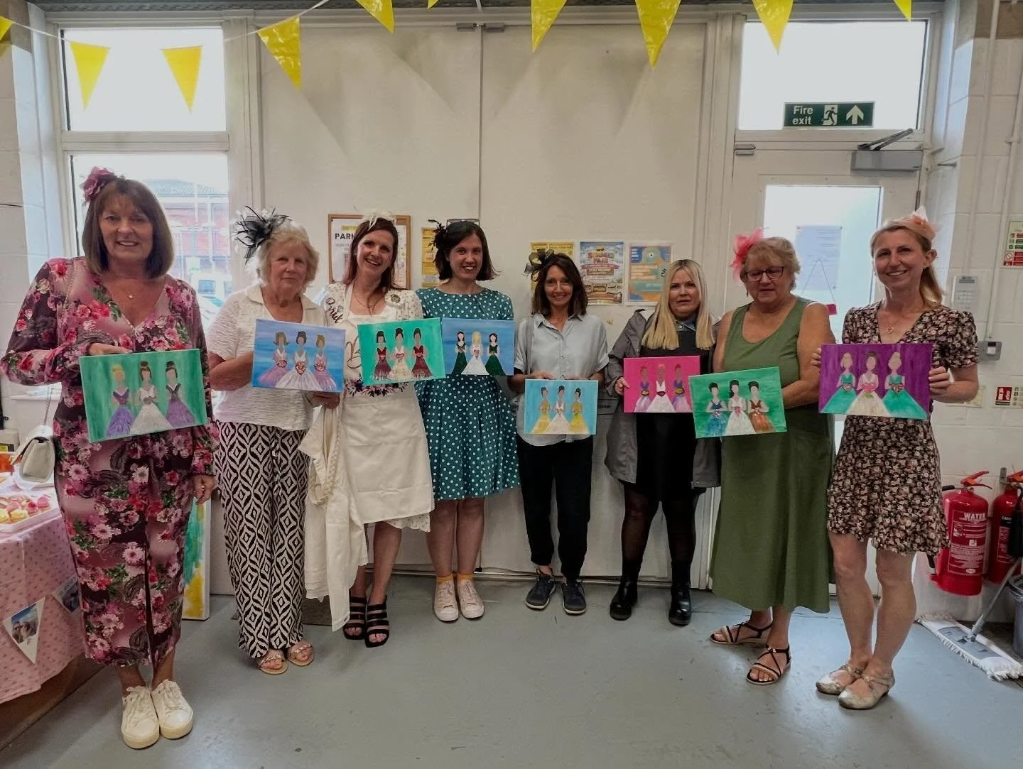 ✨ HEN PARTY ✨ 

So beautiful with all the fascinators too. What a lovely way to spend a hen party. Joining in with the family and having some calm time before the big day. 

Everything was beautiful and the paintings were great. Everyone had a great 