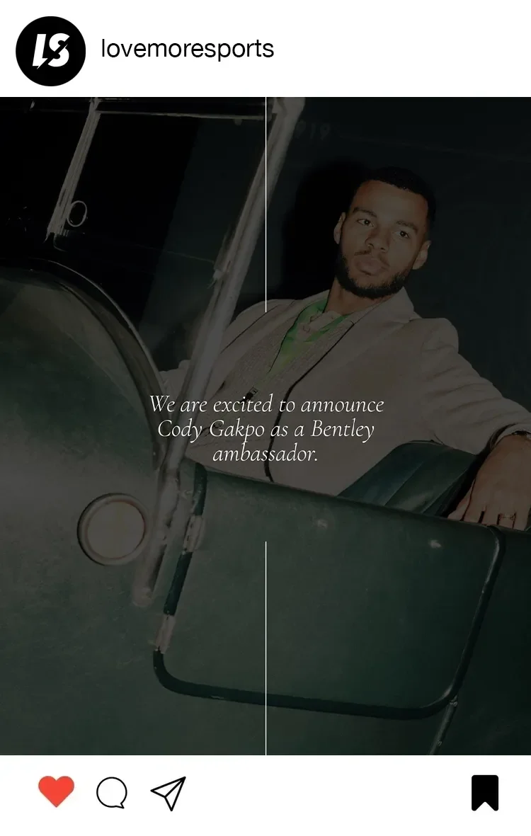 A man in a beige suit and green shirt sitting in a vintage car, with an overlay text announcing Cody Gakpo as a Bentley ambassador.