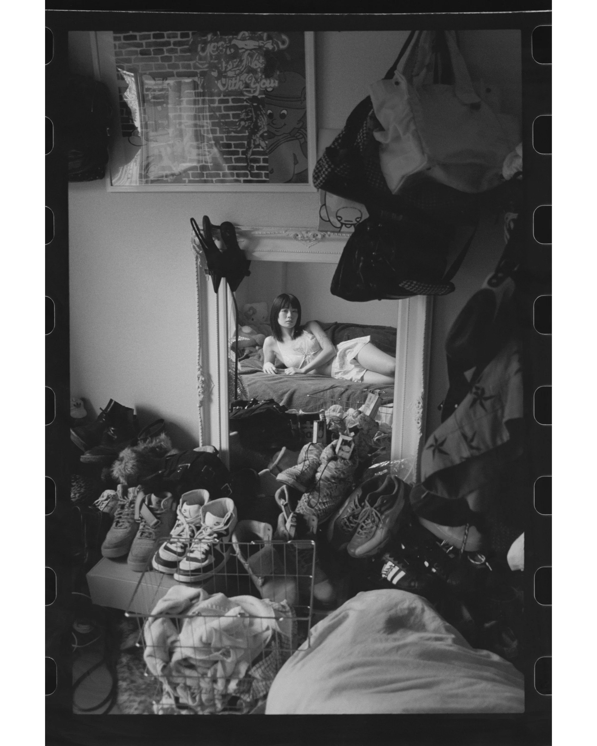 tokyo-girls-piczo-hardcopy-vol2-marumi-mirror.jpg