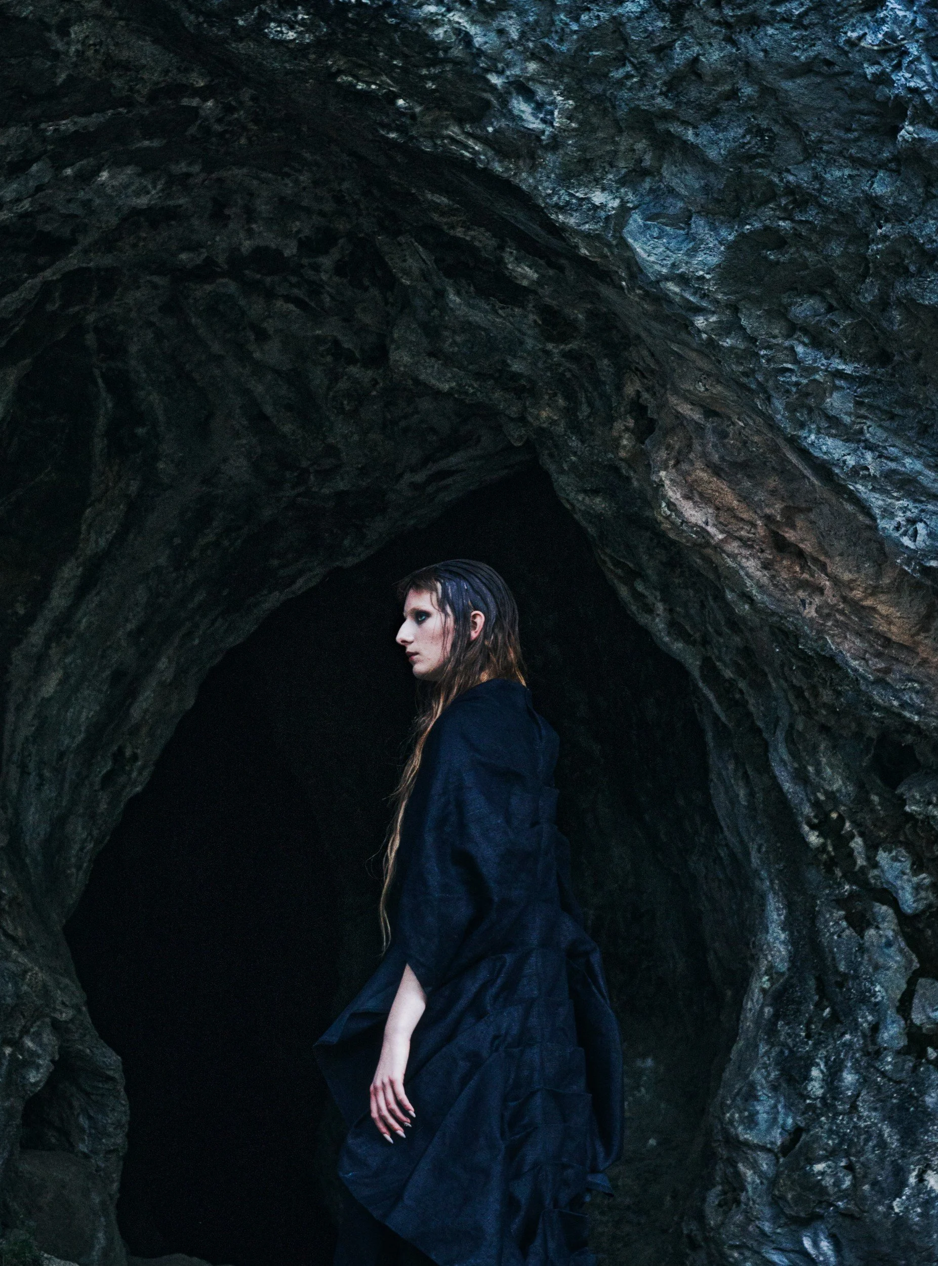 hector-maclean-hardcopy-vol2-cave-dark.jpg