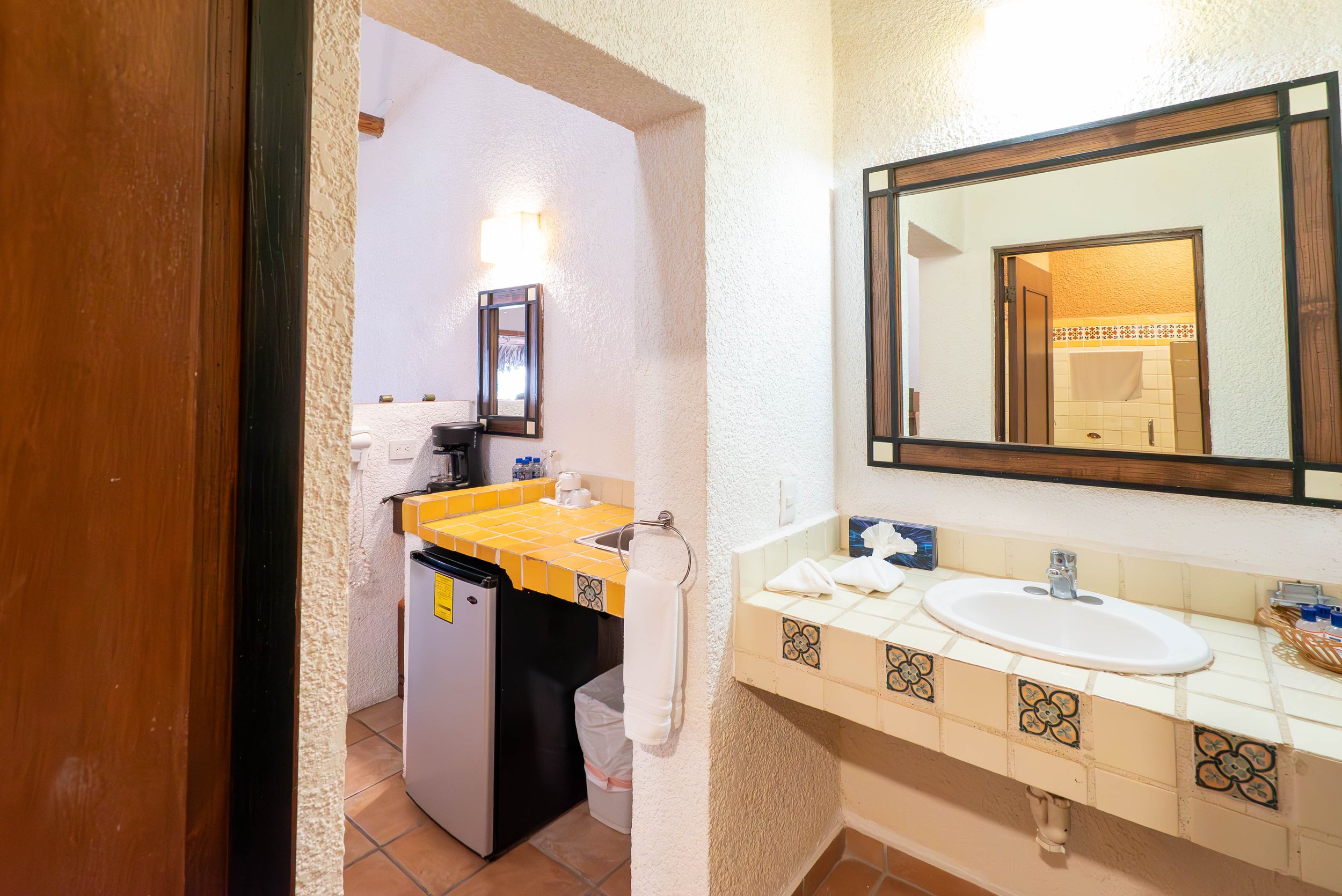 Van Wormer Resorts Hotel Palma de Cortez  Rooms Cabana-3.jpg