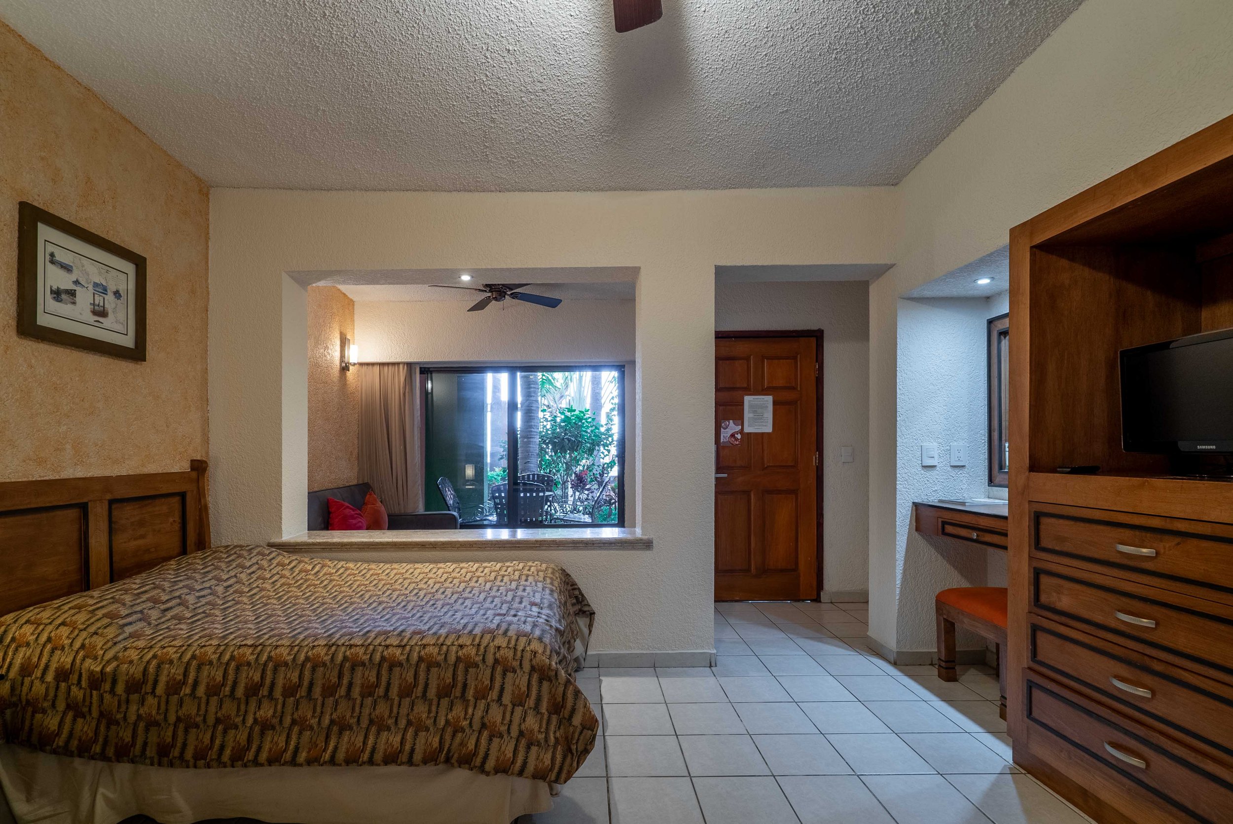 Van Wormer Resorts Hotel Palma de Cortez Rooms Garden-4.jpg