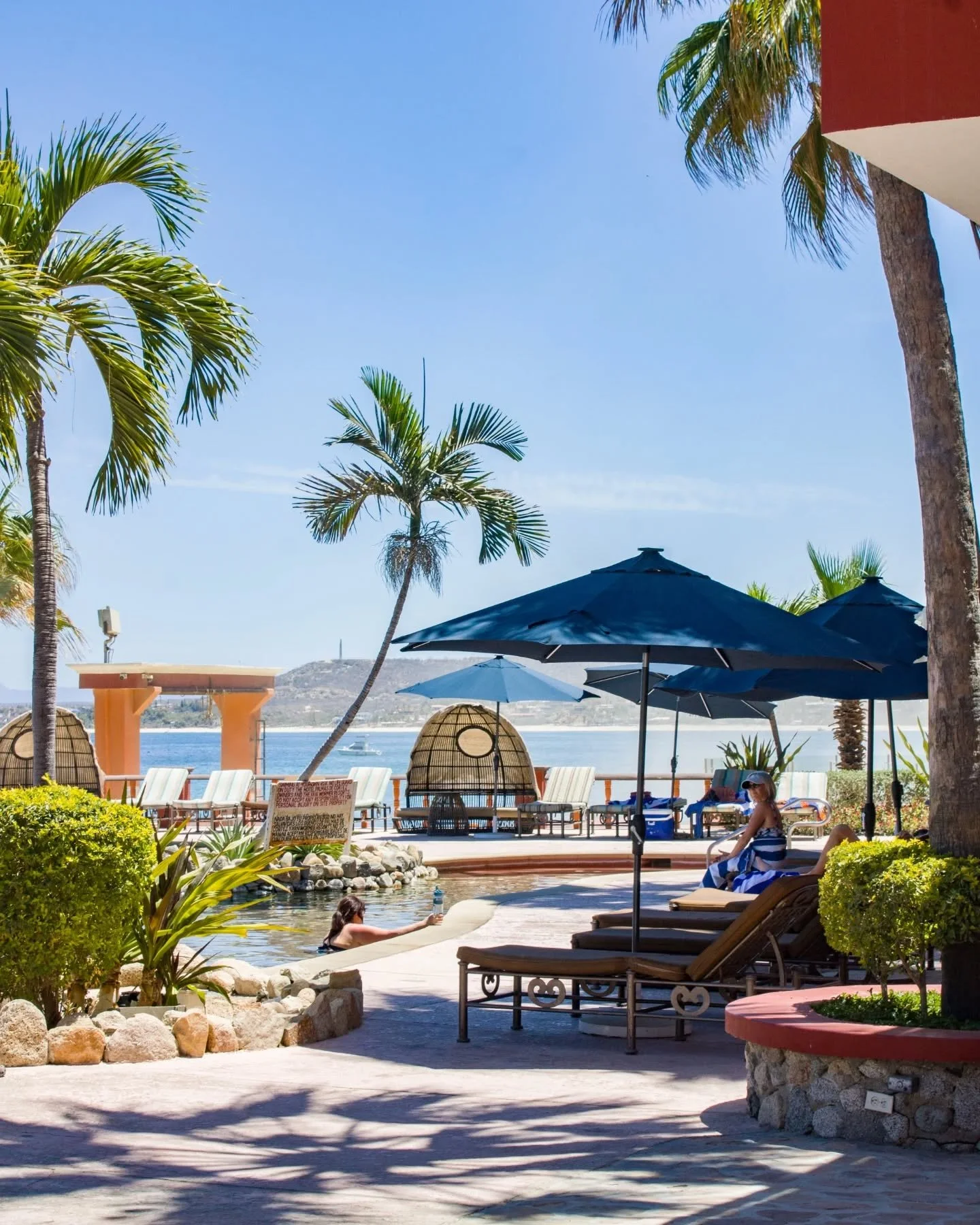 El escape perfecto s&iacute; existe y se ve exactamente as&iacute; 🏖️🍹 Deja de imaginarlo y empieza a planear tu pr&oacute;xima escapada a la Baja. &iexcl;Nosotros nos encargamos del resto!

The perfect escape does exist, and it looks exactly like 