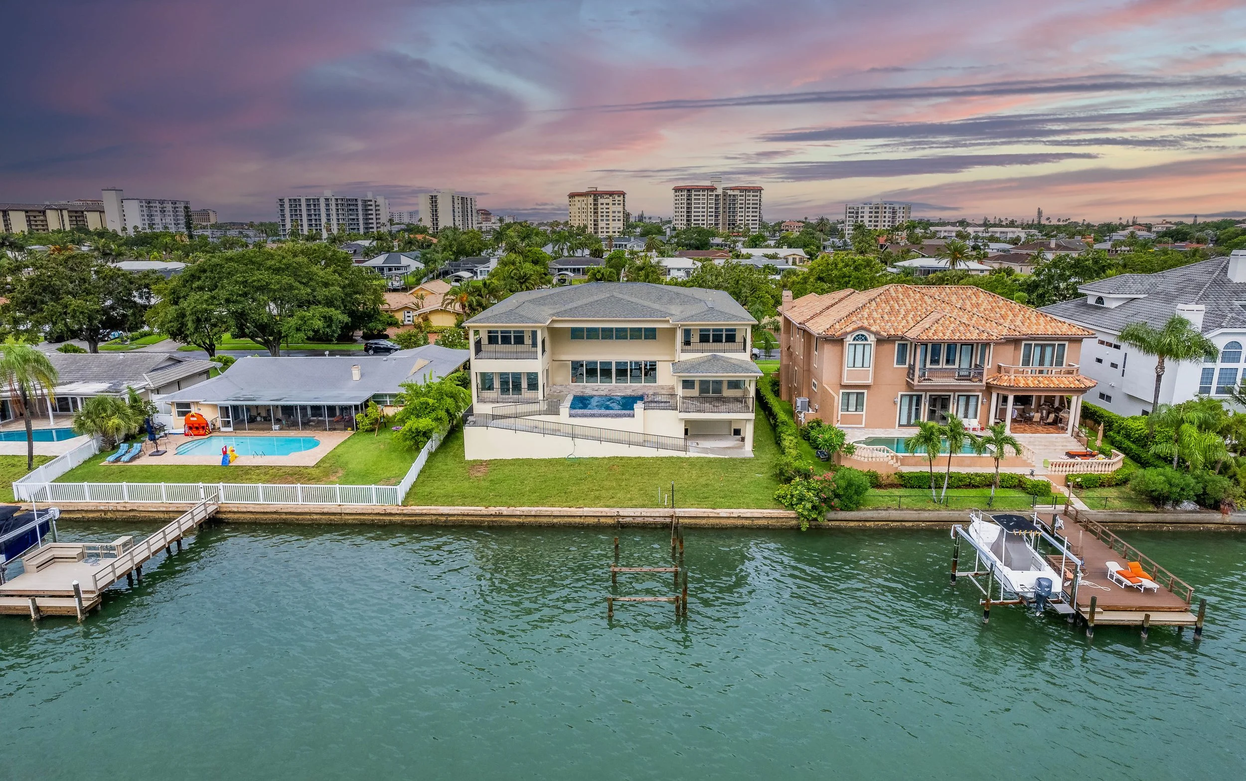 Twilight Real Estate Photography: Capturing Tampa Bay Homes in Their Best Light