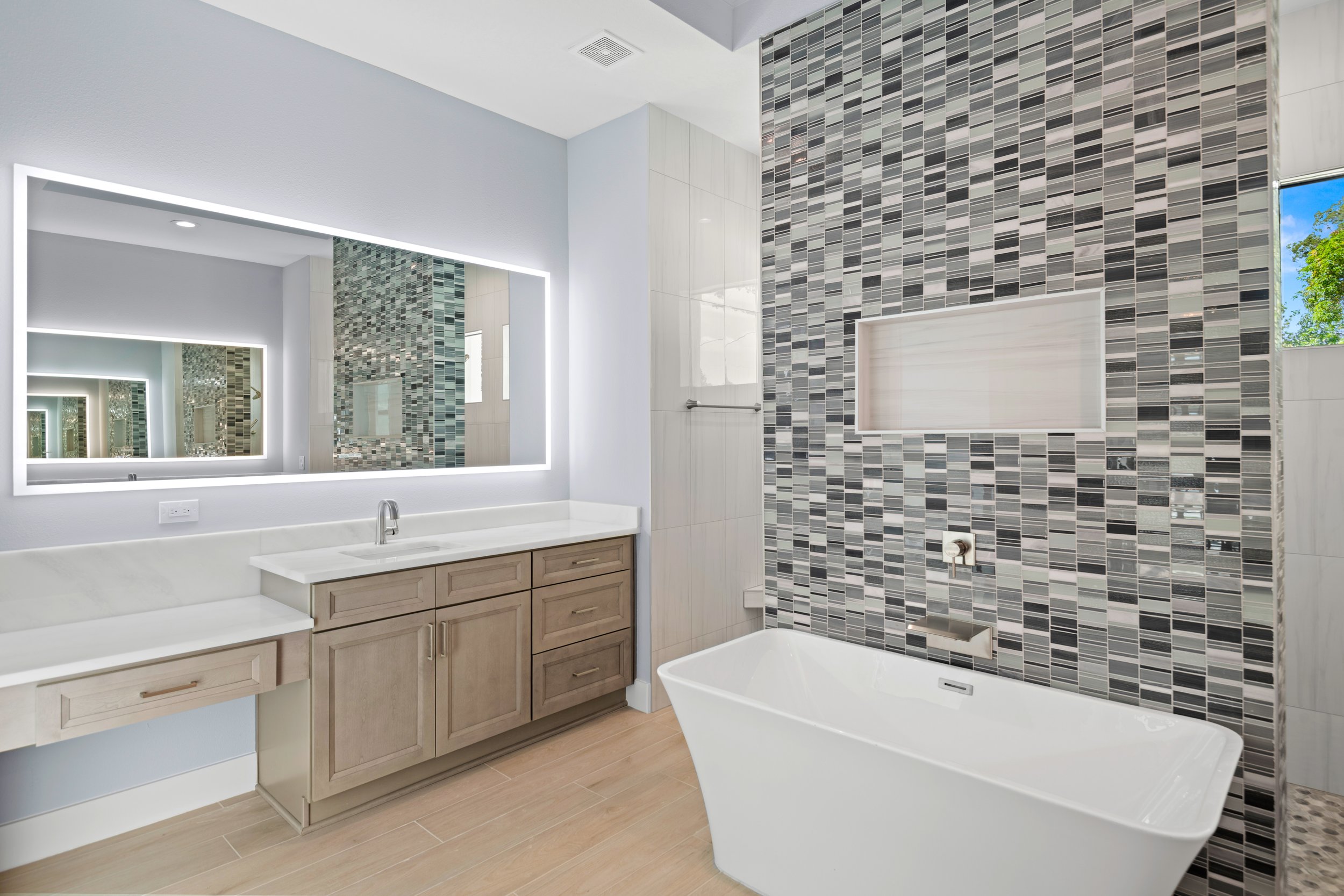 Bright and airy bathroom in Palm Harbor real estate shoot.jpg