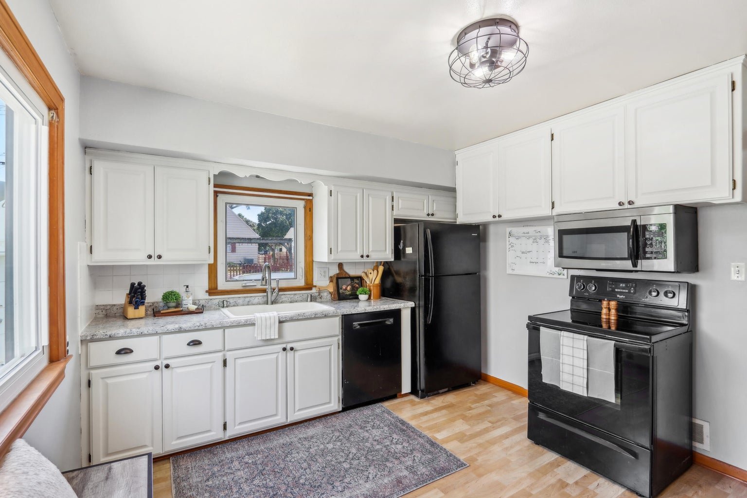 Accentuate & Refine: W Bennett Avenue