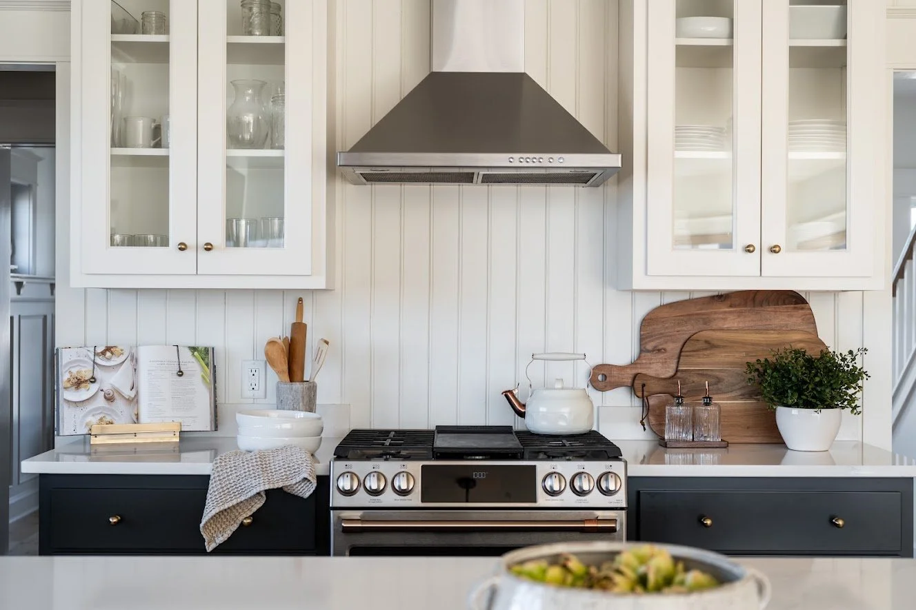 Accentuate & Refine - Hickory Chasm Dr