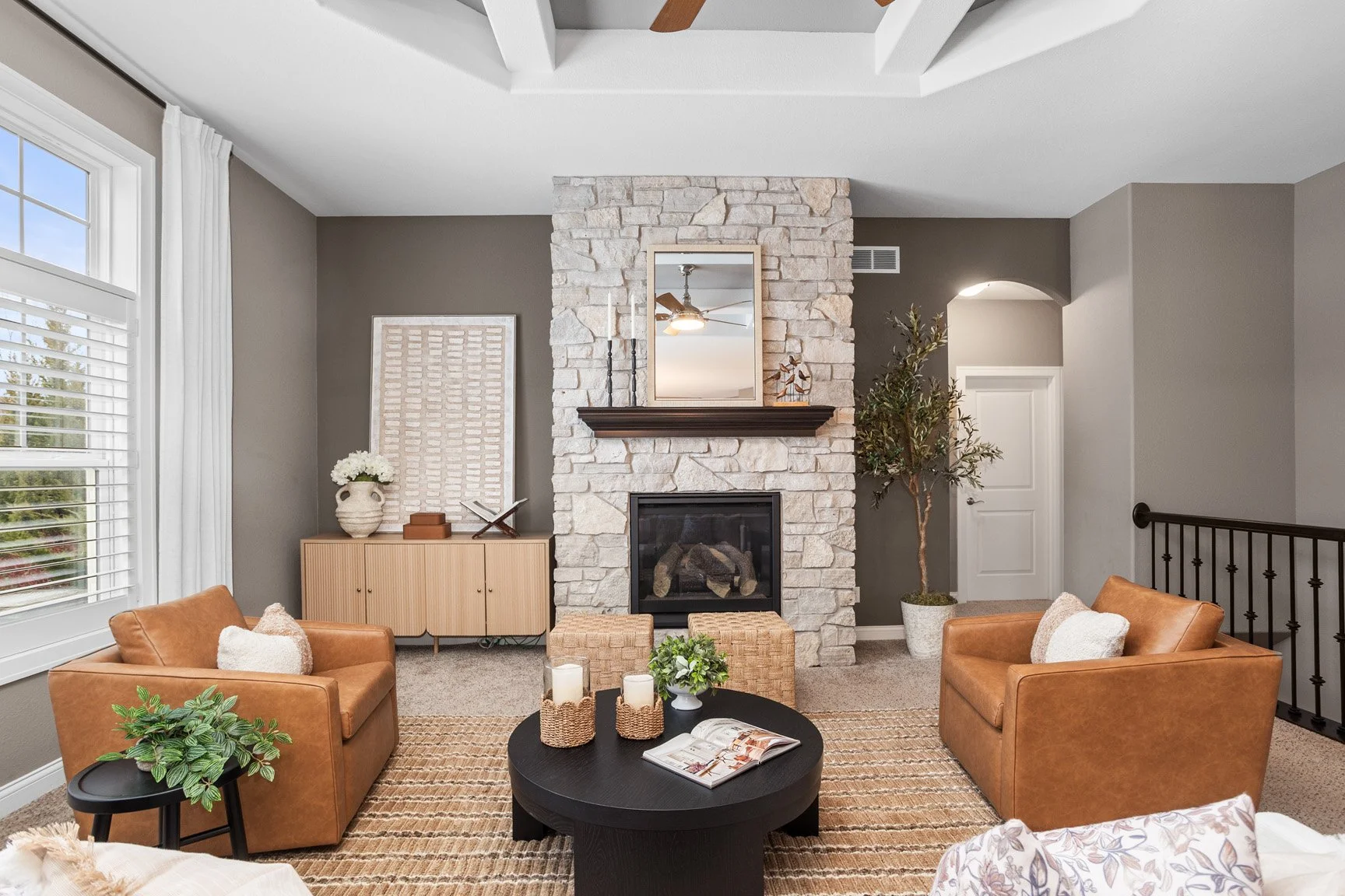 Vacant Stage: Powell Dr