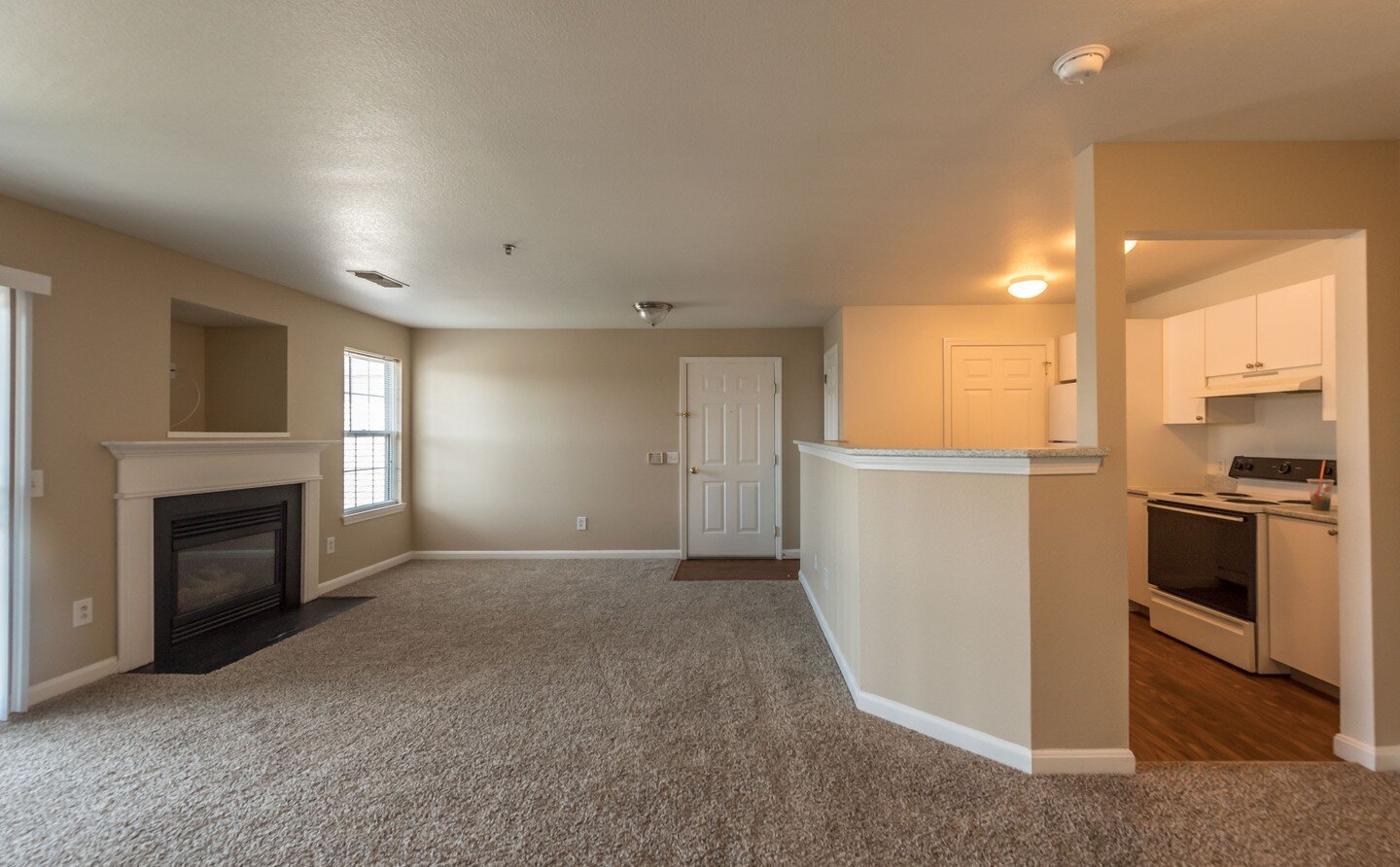 🏡 Explore our spacious 2-bedroom, 1-bathroom apartment home gems with walk-in closets, in-unit washer and dryer, large rooms, and more! Your dream home awaits! ✨ 

Visit https://www.windshireterrace.com/ to schedule a tour today!

#nowleasing #avail