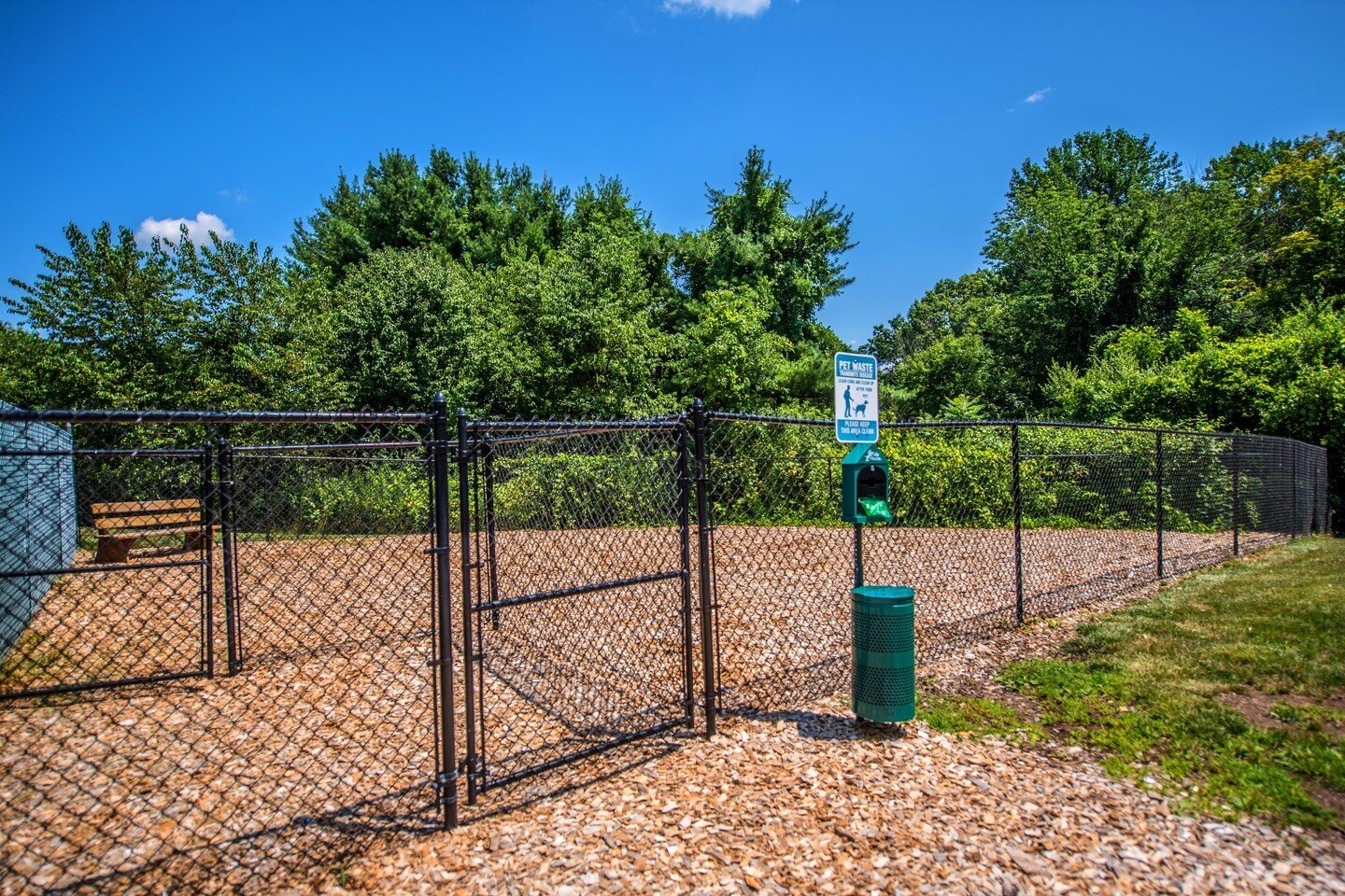 We&rsquo;re grateful to be part of such a fantastic neighborhood. Our residents and their pets have comfort and convenience at their fingertips!

#apartmentgoals #lovewhereyoulive #furryfriends #pets #loveyourapartment #apartments #goals #windshirete