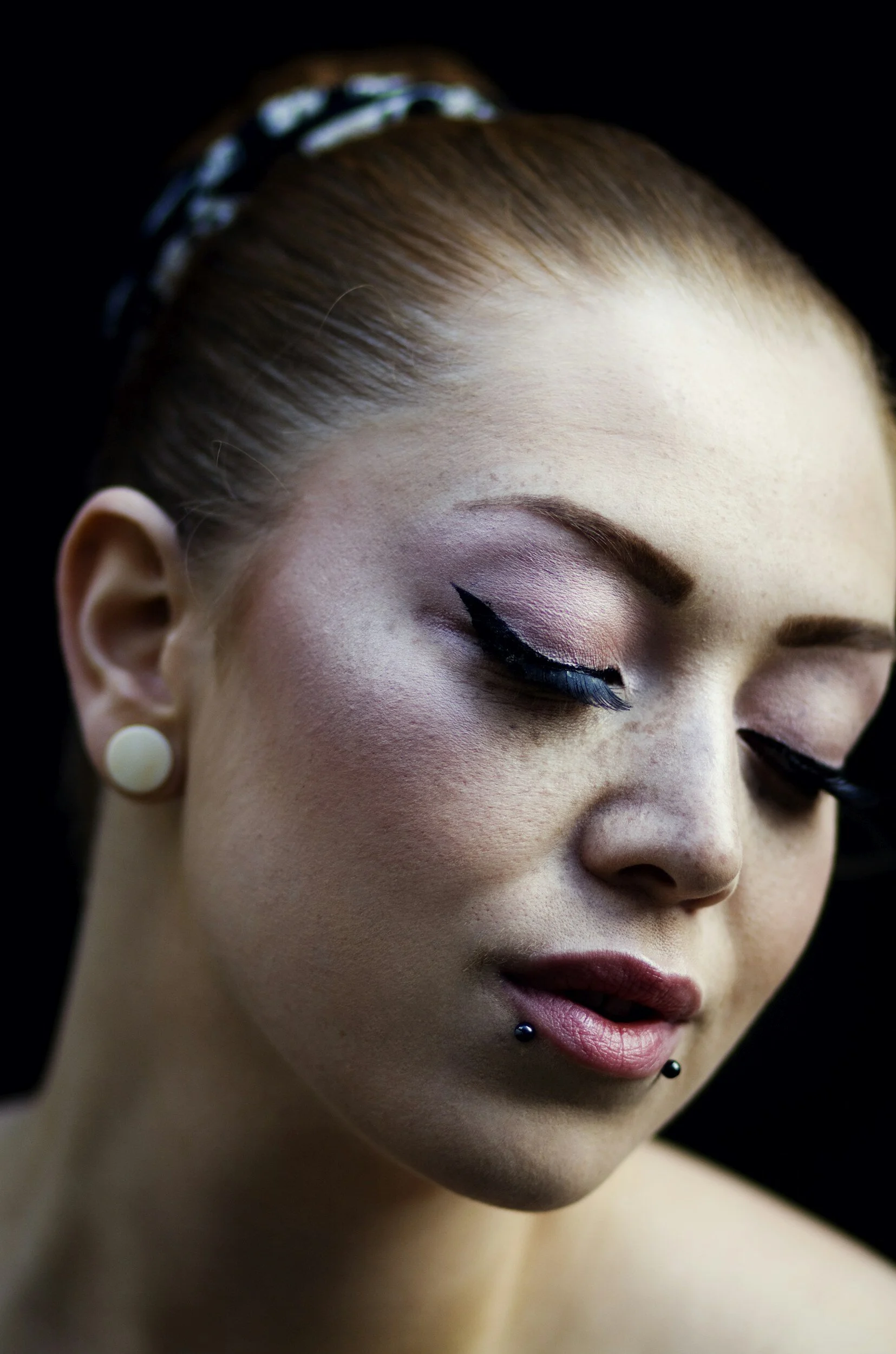 Piercing lèvre décalée : 40€