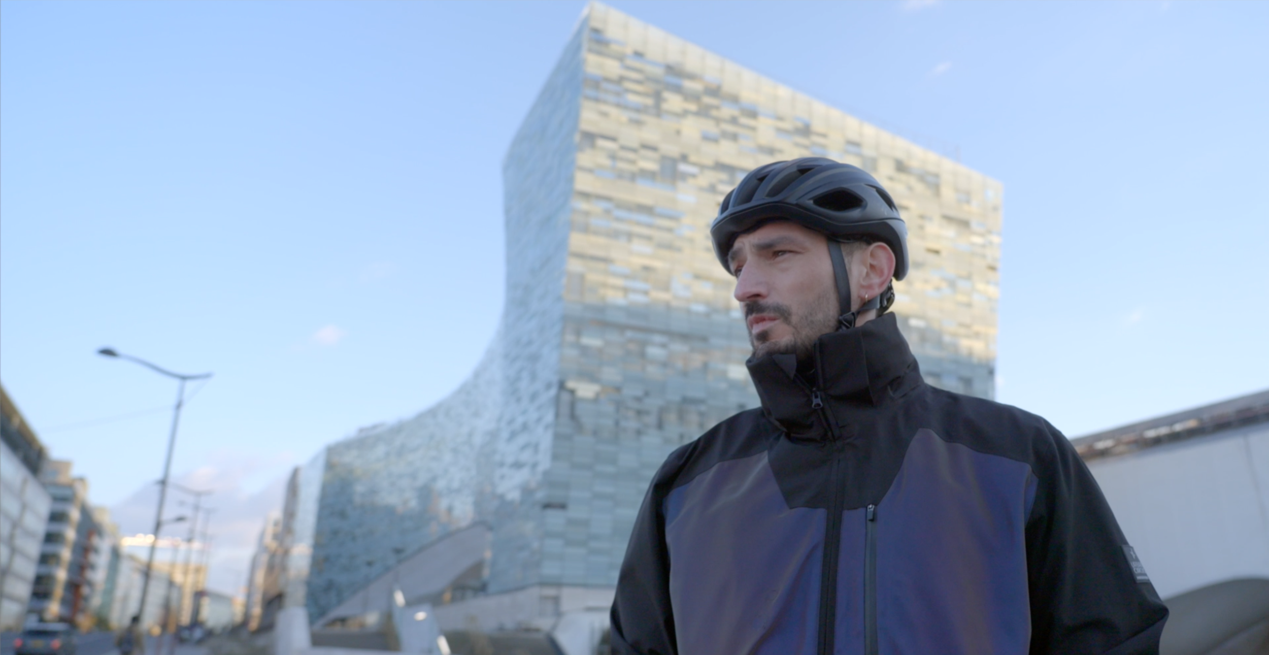 URBAN CIRCUS / Kickstarter x CIRRUSCinematographer Pomelo Factory ©2021