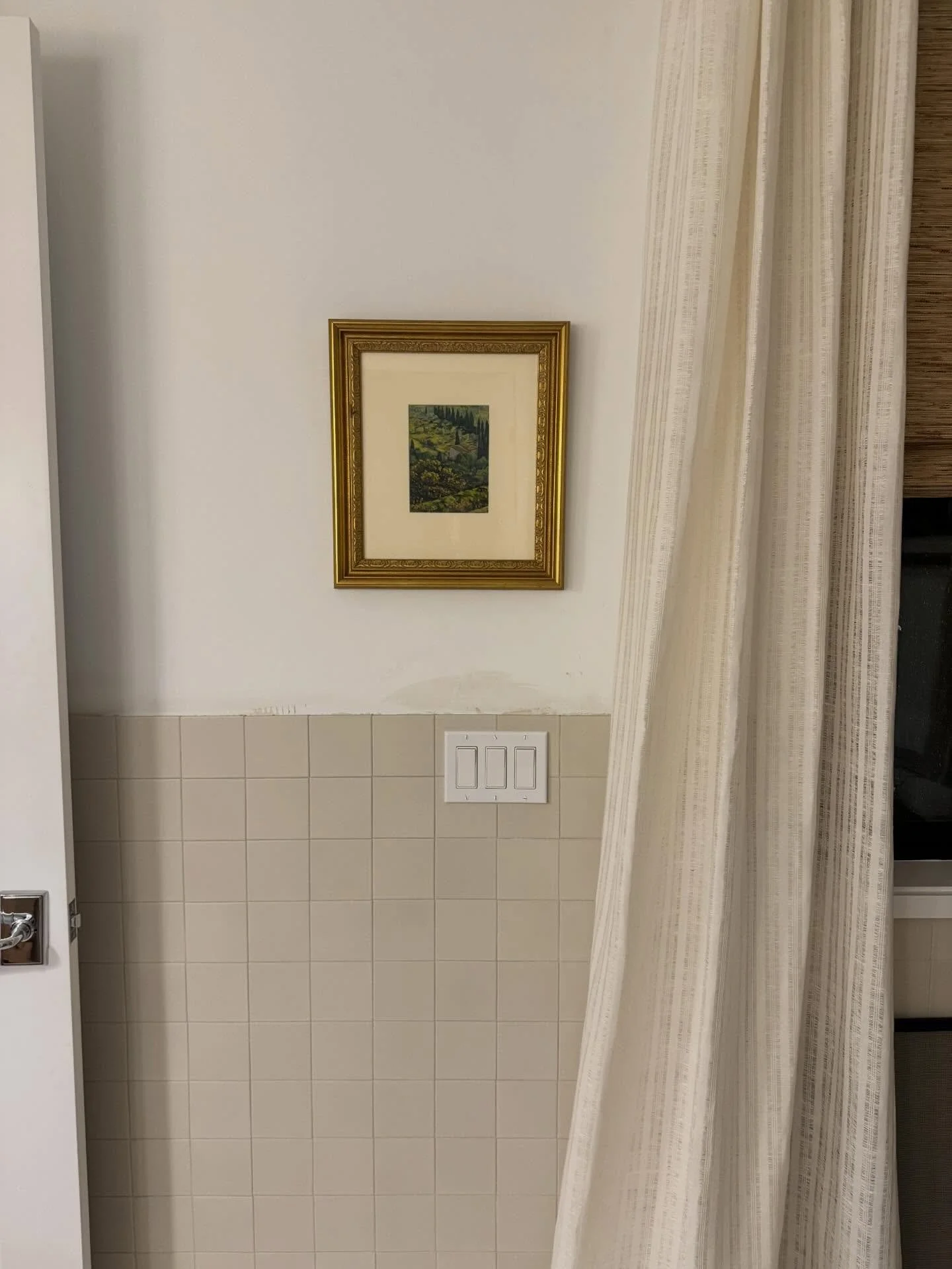 Sharing some bathroom renovation progress of our delectable Westport Connecticut primary bathroom. 

We transitioned this bathroom to have a more traditional feel however keeping modern elements to stay true to the nature of the home! 

We chose to p