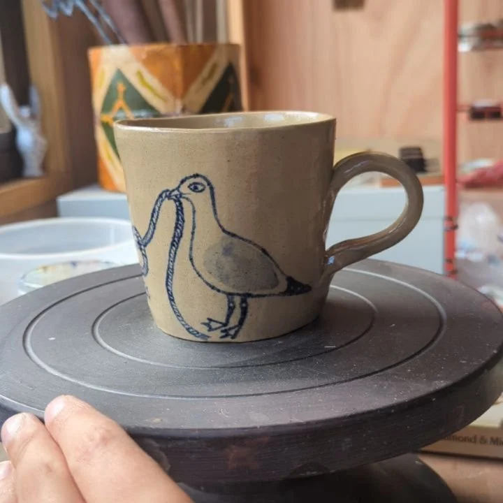 A commemorative wedding mug for a couple of Brighton seagulls 💙🤍