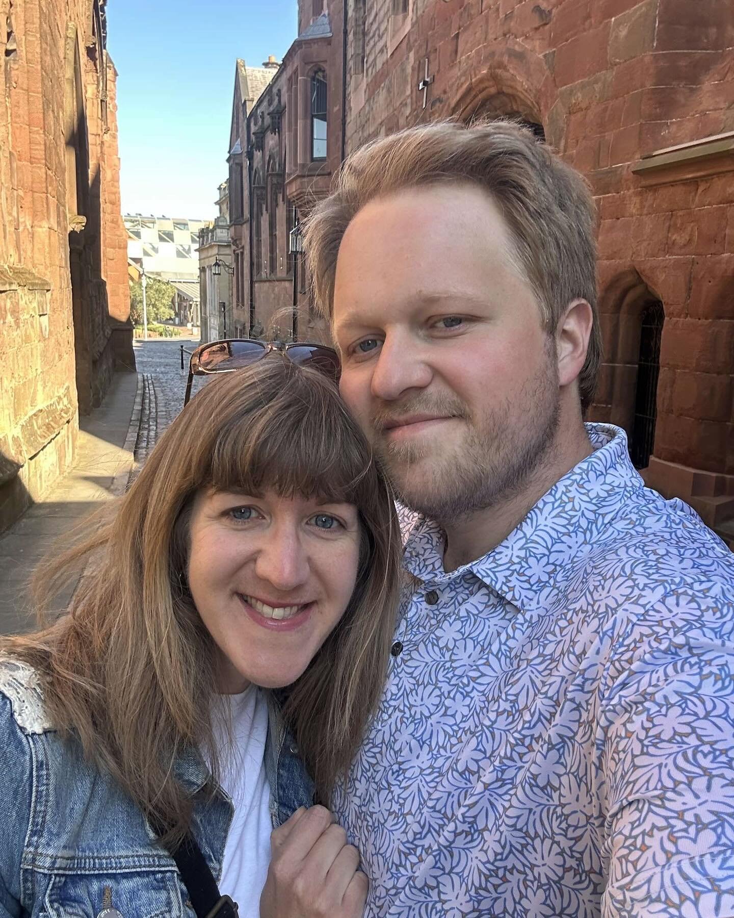 The weather has been lovely for living fully, especially with you, @sarahwixonturcott 🥰 💝 🇬🇧 🏡 ✨ #visitengland