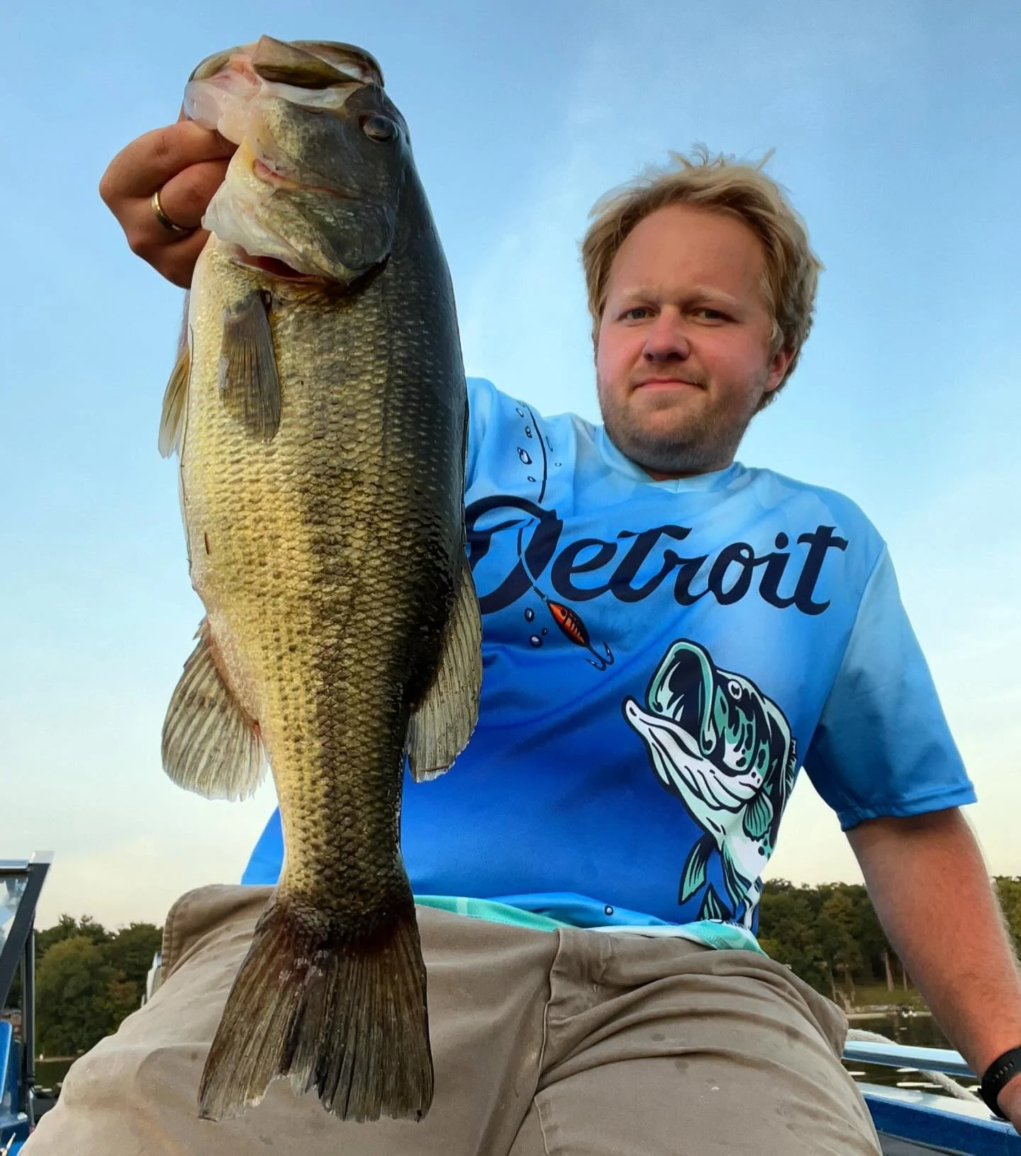 @parkermeadows03_ thanks for the lucky shirt ⚾️ 🎣 🐅 #BerkleyFishing #AbuGarcia #DetroitTigers #Bassmaster #LargemouthBass #SwateFishing #MercuryMarine #Minnkota