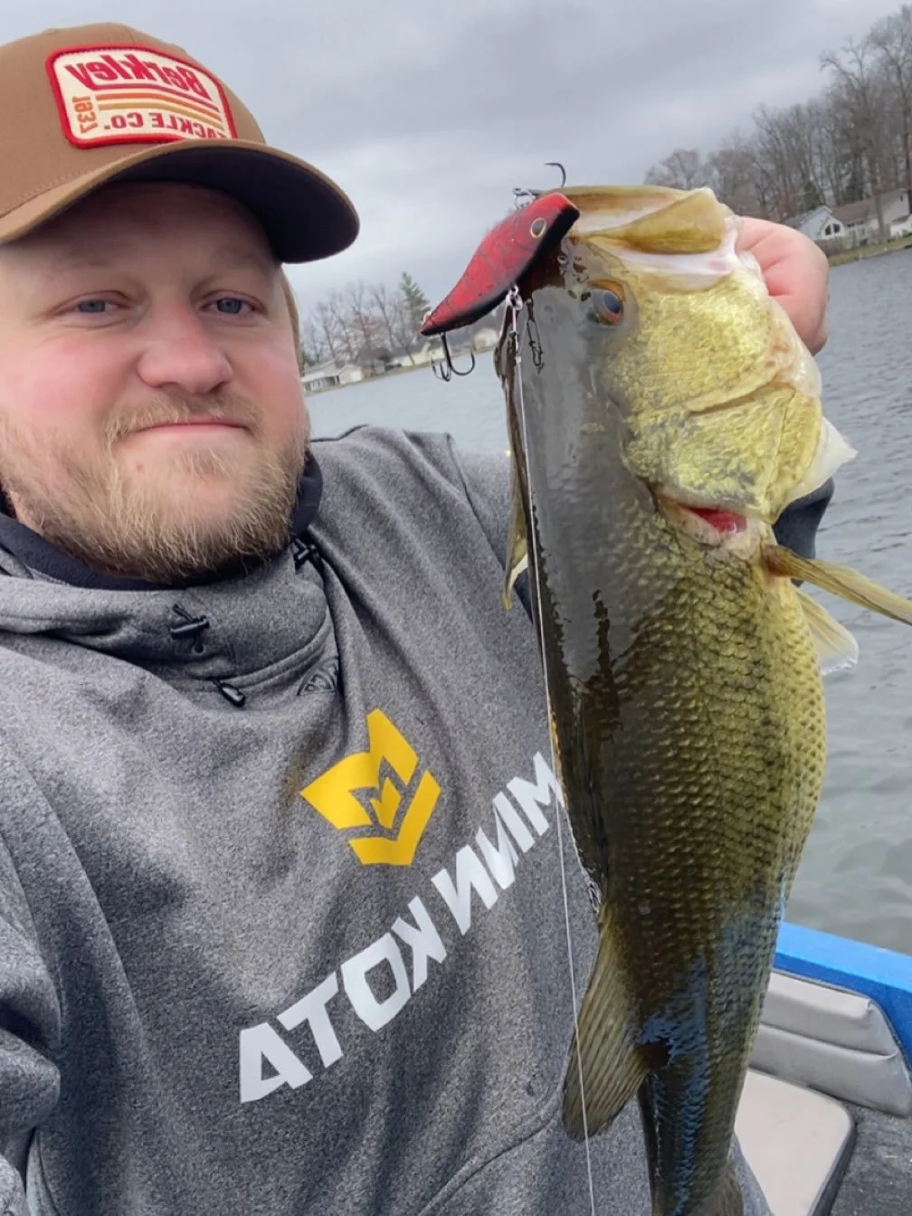 Think SPRING 🌧️ 🌼I hope all of my bass fishing friends back in Michigan have a GREAT season. Don&rsquo;t let the cold water temps hold you back. Go find the right stuff and drag or suspend something for me. #ForesightFishing #largemouthbass #warpig