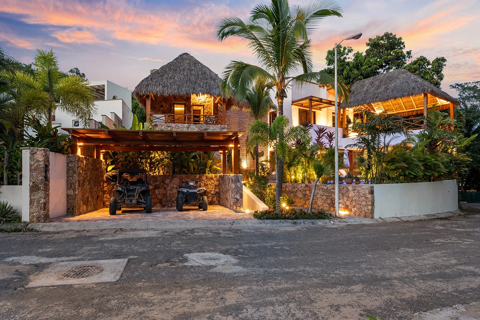 WHOLE HOUSE TWILIGHT 1.jpg