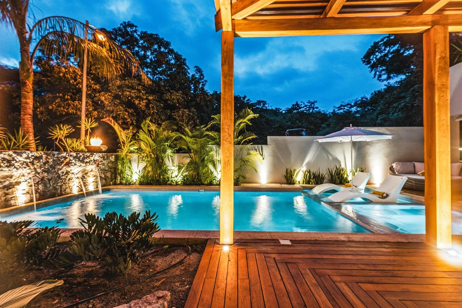CASA LLAMARADA POOL.jpg