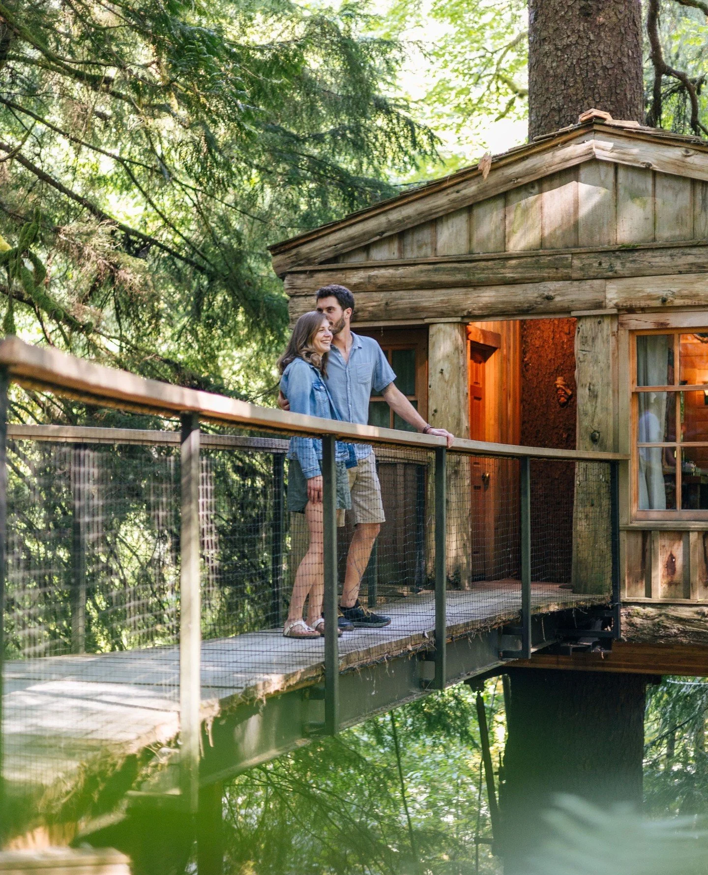 This and no one contacting us for 2-4 business days 🤭⁠
⁠
📸: @tiarebowmanphoto⁠
⁠
Unplug in a treehouse for the ultimate romantic retreat. Link in bio to book! 🌲✨️⁠
⁠
#treehouse #romanticgetaway #wahsington #forest #vacation #getaway #cabin