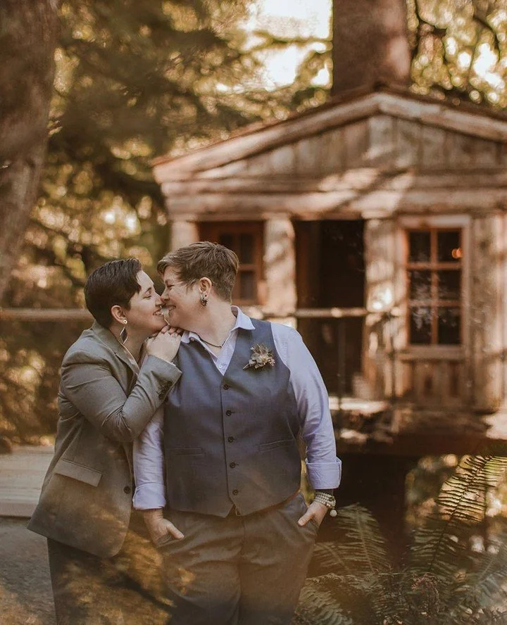Happy Pride Month! ✨ Love is love, and all are welcome with open arms and celebrated at Treehouse Point! Join us in celebrating the LGBTQIA+ community this Pride Month! 🌈🌲 ⁠ ⁠
⁠
Today, we're reminiscing on this beautiful April wedding for Audrey an