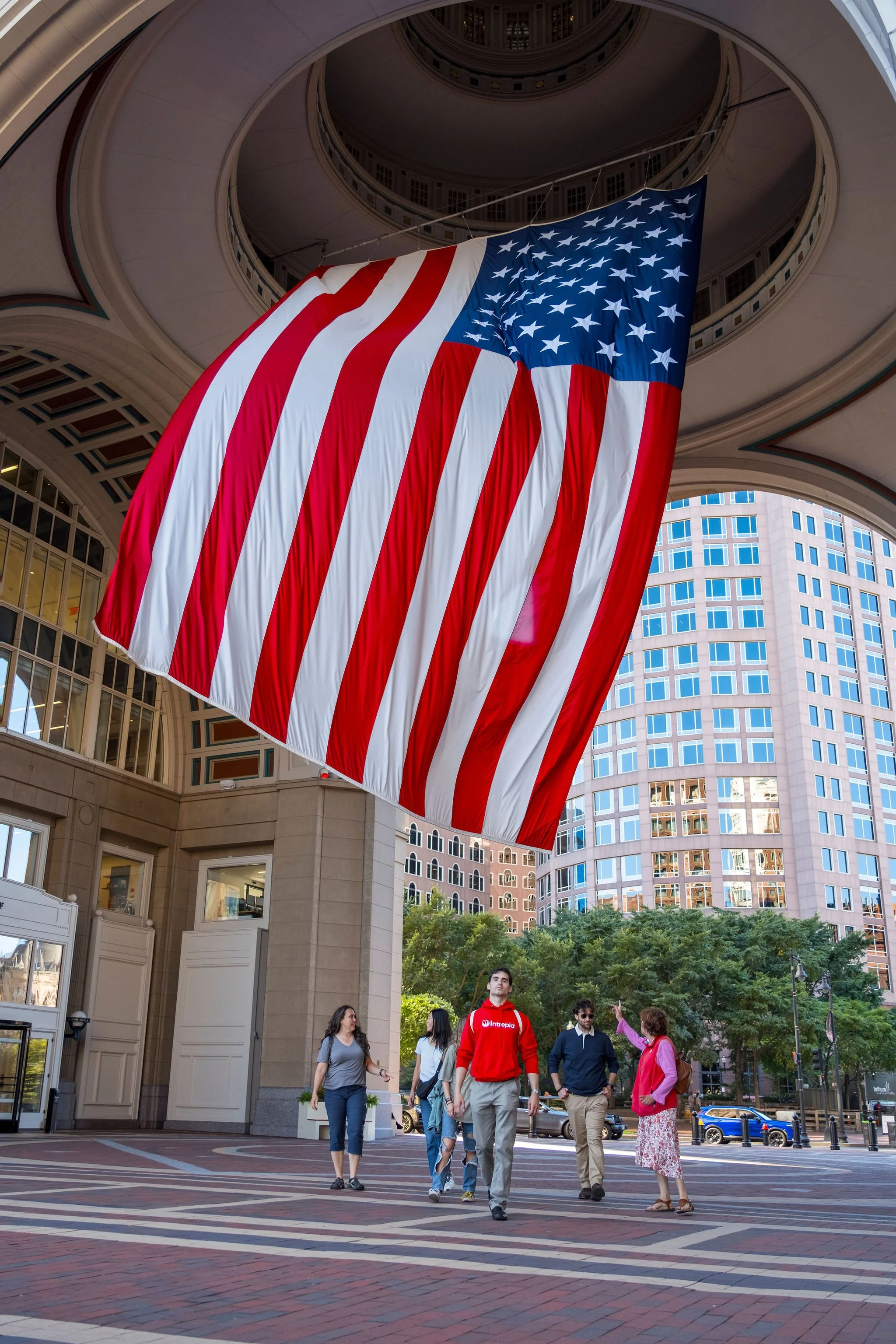 USA-Boston-Boston-Seafood-Adventure-Intrepid-leader-and-group-7.jpg