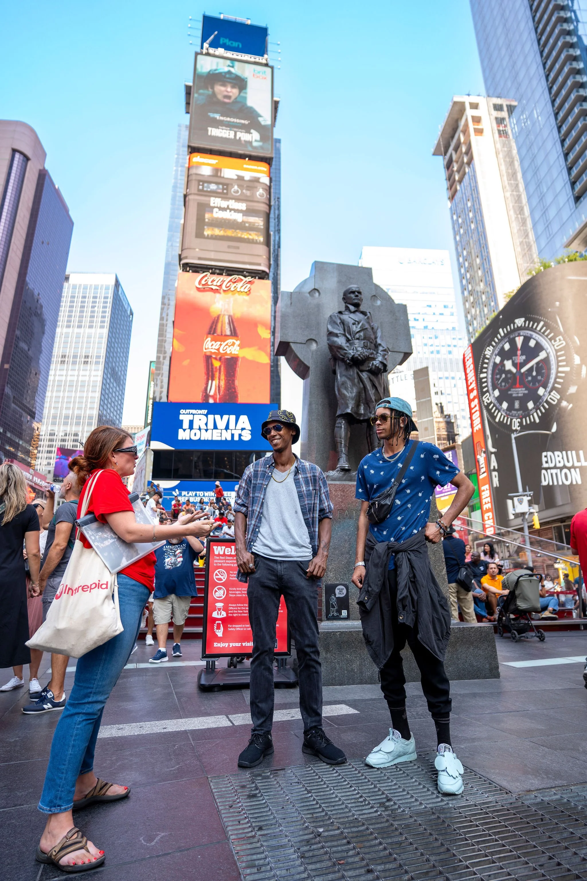 USA-New-York-New-York-Broadway-Behind-the-Scenes-Experience-times-square-duffy-square-group-1.jpg
