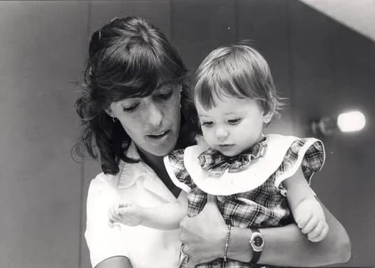 The First Pregnancy in the World Thanks to Egg Donation