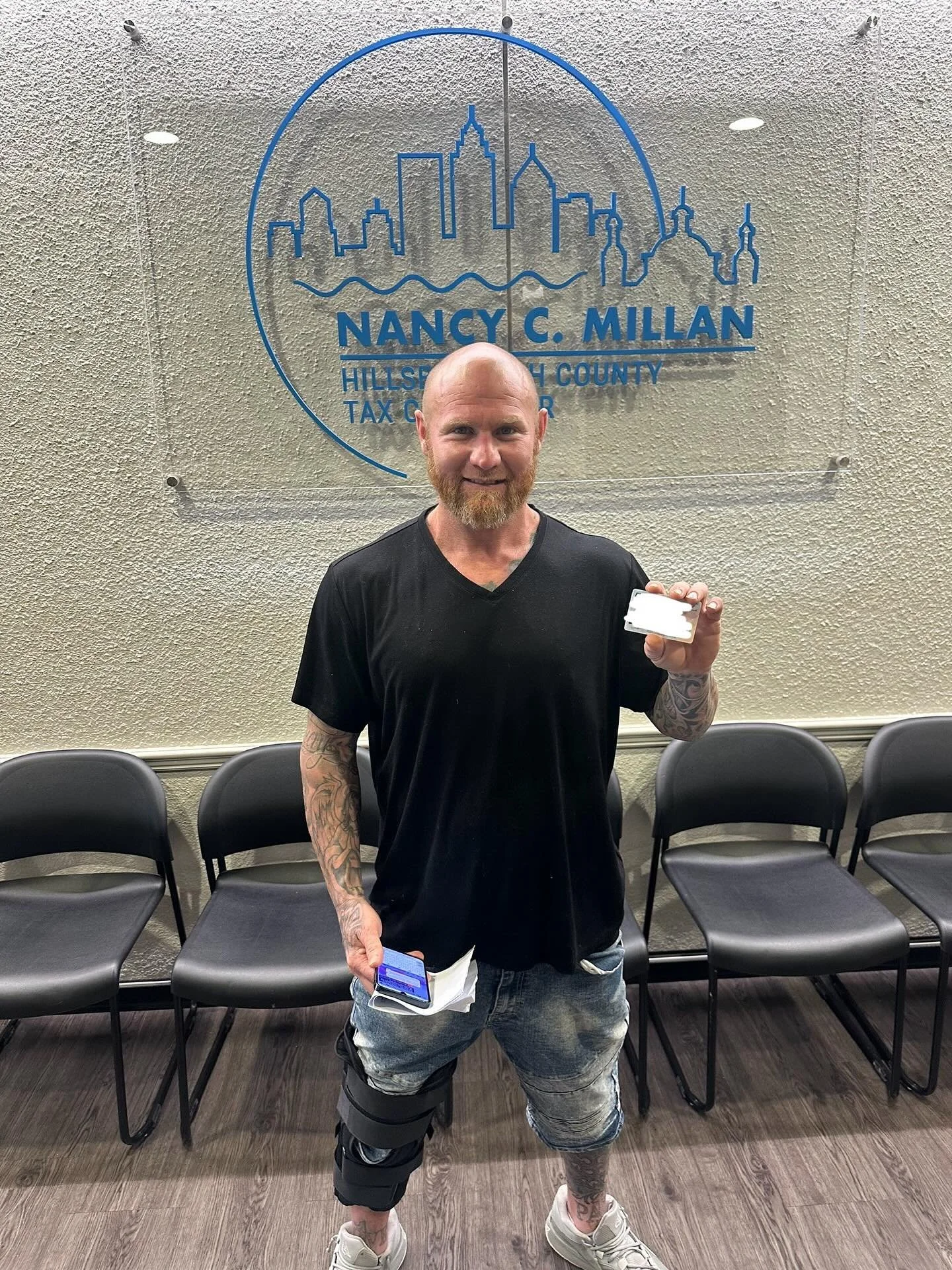 Joe was newly reunified with his daughter, recovering from a work-related injury, and staring down the possibility of losing his home. 

With no ability to generate income and mounting pressure, Joe was searching for help to keep his family safe and 