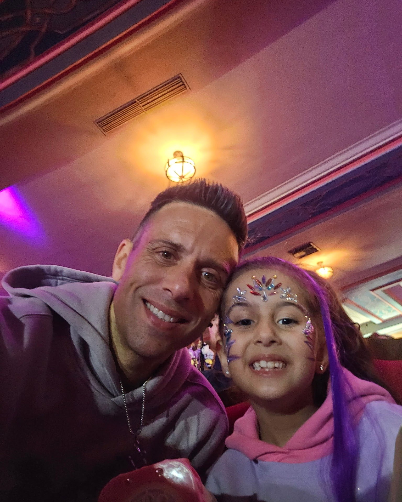 Scott is a father of three whose kids were removed.

He has been fighting hard and putting in the work to get reunited with all of his kids as quickly as possible. This week, he was able to take his youngest daughter to a concert. The two of them lau