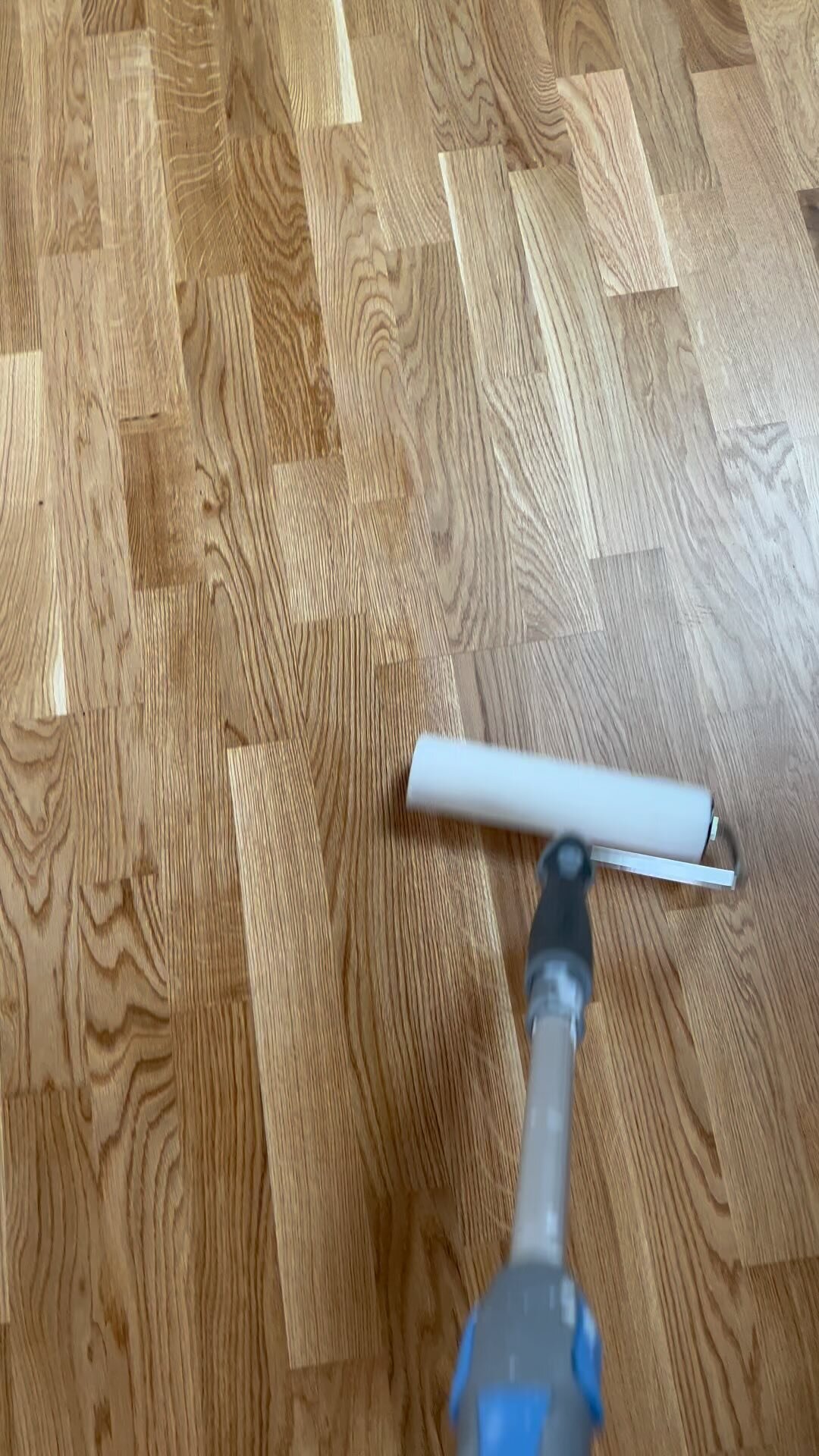 1st coat of @bonapro.uk to seal this floor up 👌🏽 #oak #oakflooring