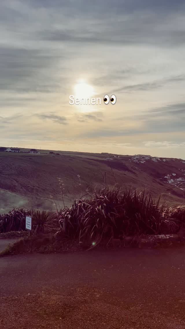 No rest for the wicked 😈 A recent project completed for @aubrey.construction and a pleasure working alongside 👏🏻 The views from this place are incredible 😍 #cornwall #sennen #painting #spraypainting #construction #paint