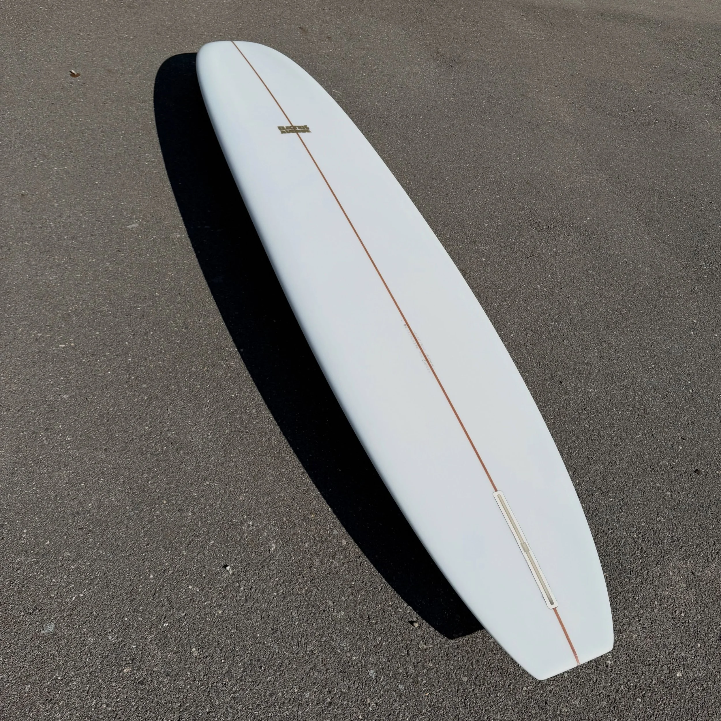 ~ 9'4 x 22 3/4 x 2 7/8 ~

Custom Nose Rider with 1/4 cedar stringer for @caitlin.soederlind