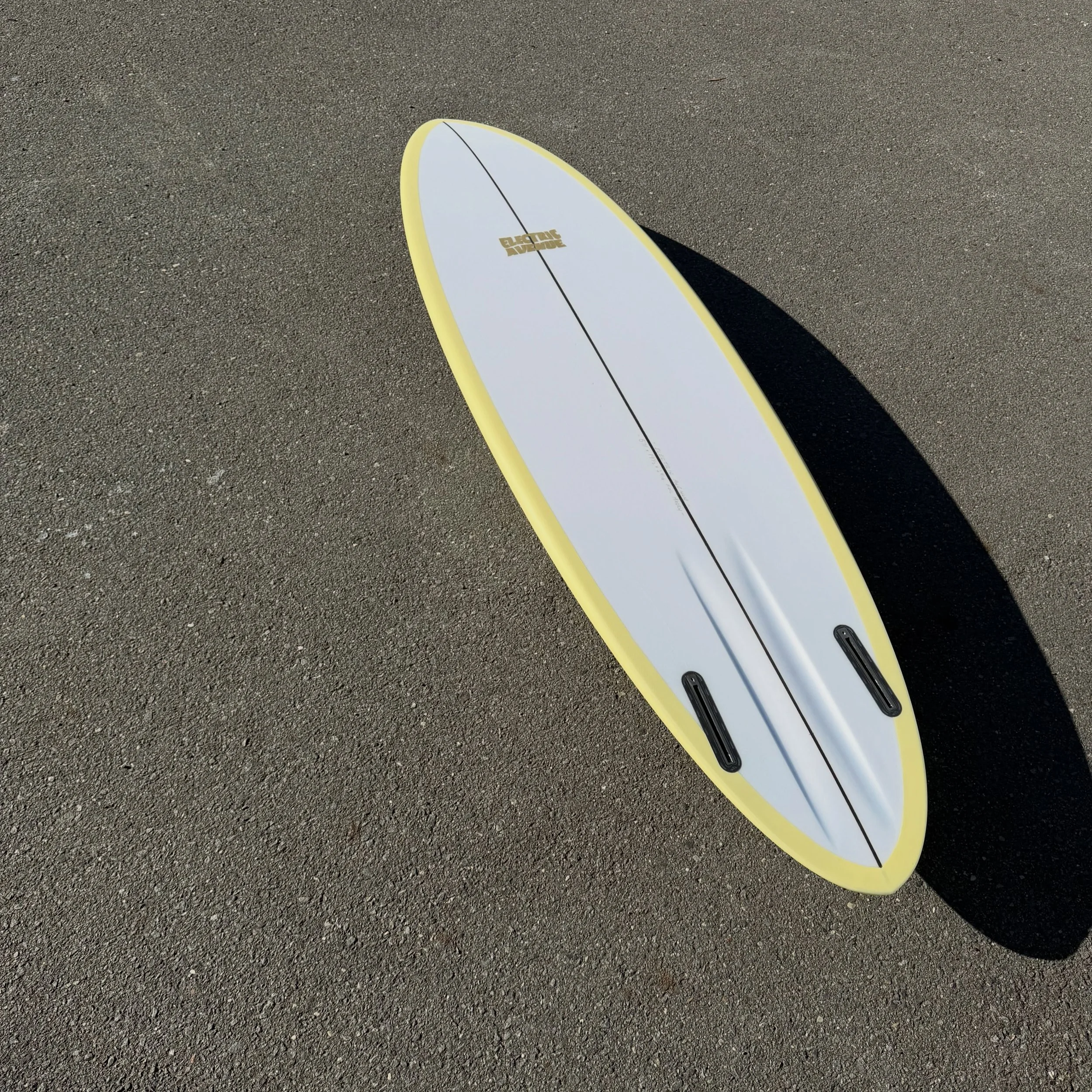 ~ 5'11 x 19 1/2 x 2 1/2

Twin pin with slot channels for @harryclark1_