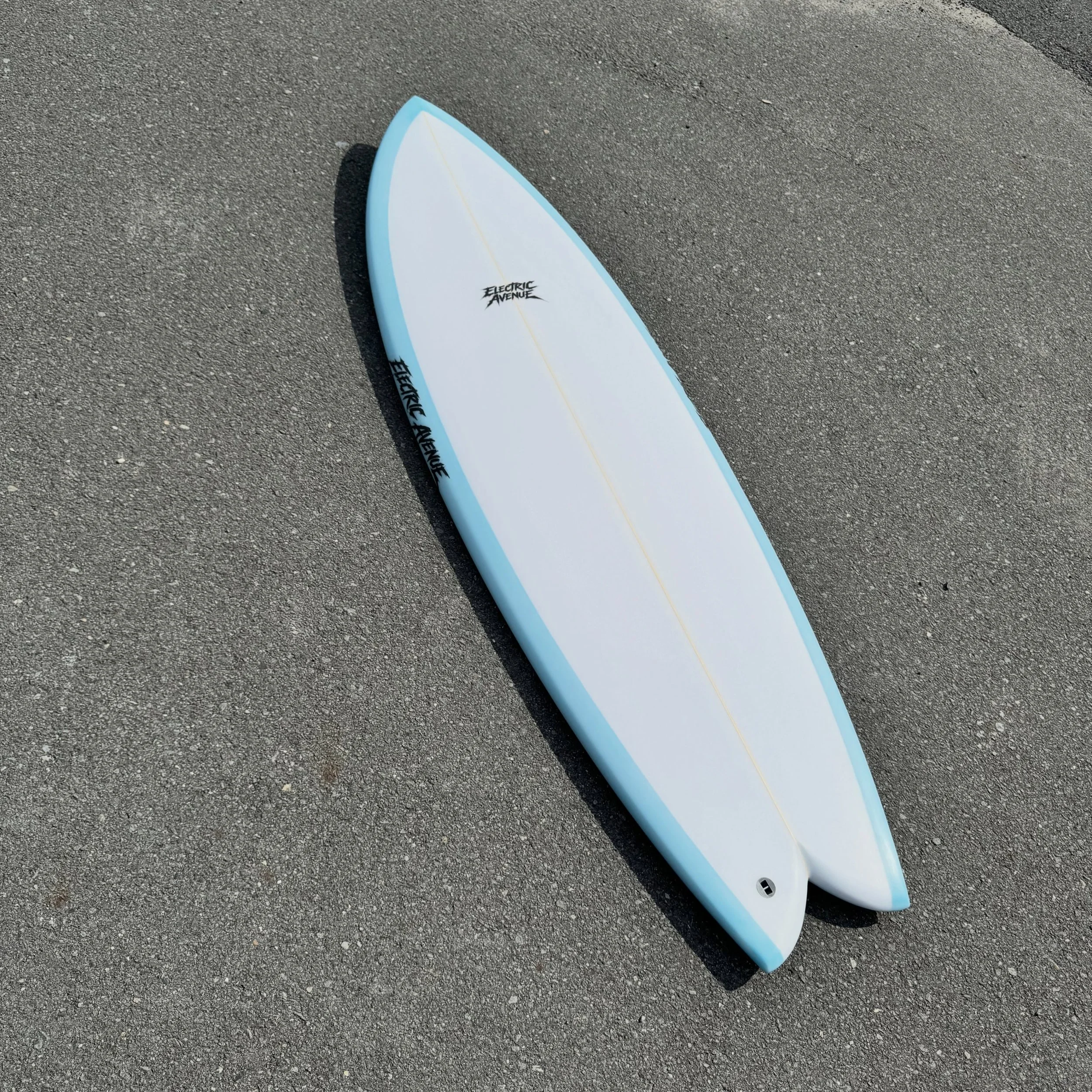 ~ 5'8 x 20 3/4 2 7/16 ~

Light blue upgraded semi keel fish for Joshy