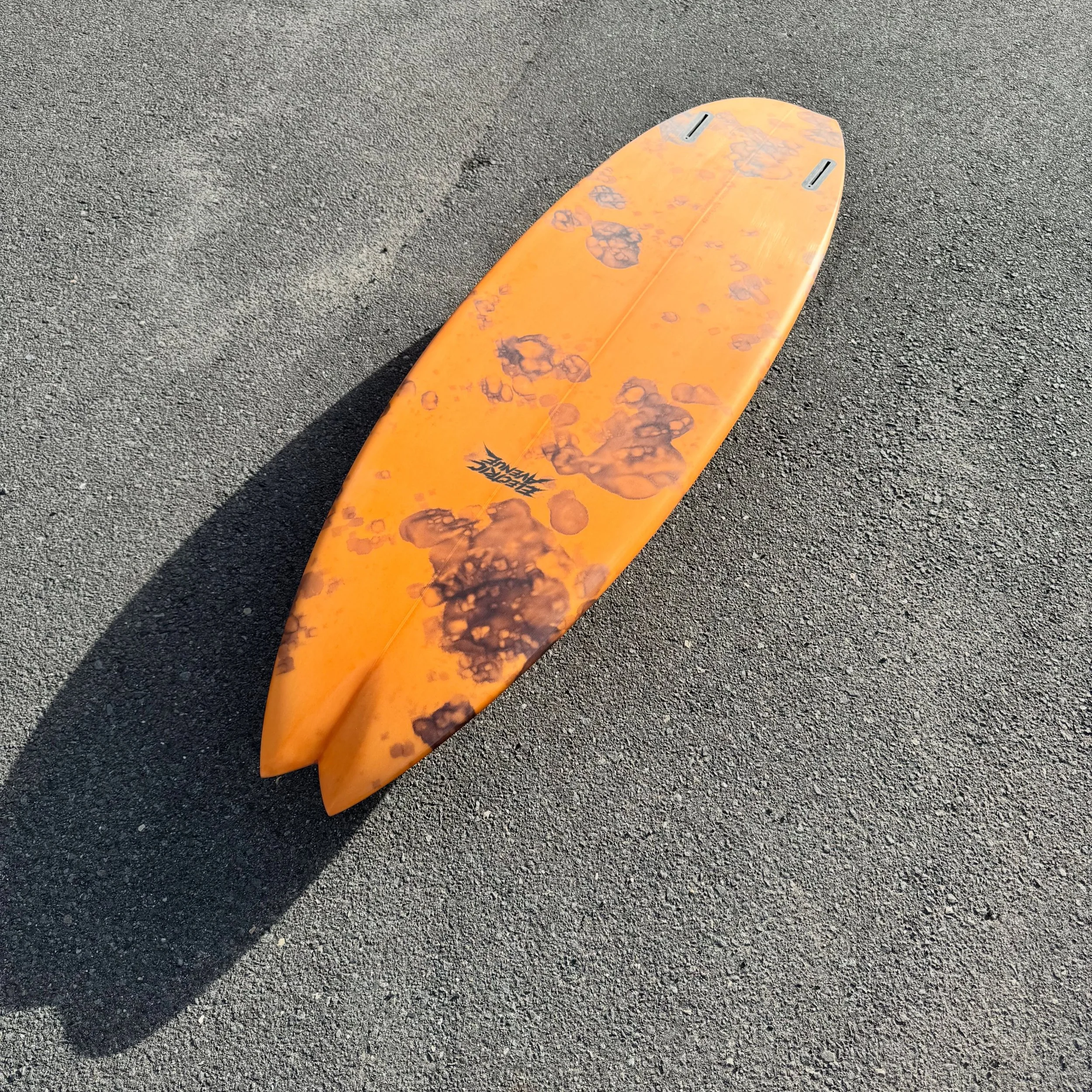 ~ 6'0 x 19 1/2 x 2 5/8 ~

Asymetrical twin with Burch inspired nose for Zane