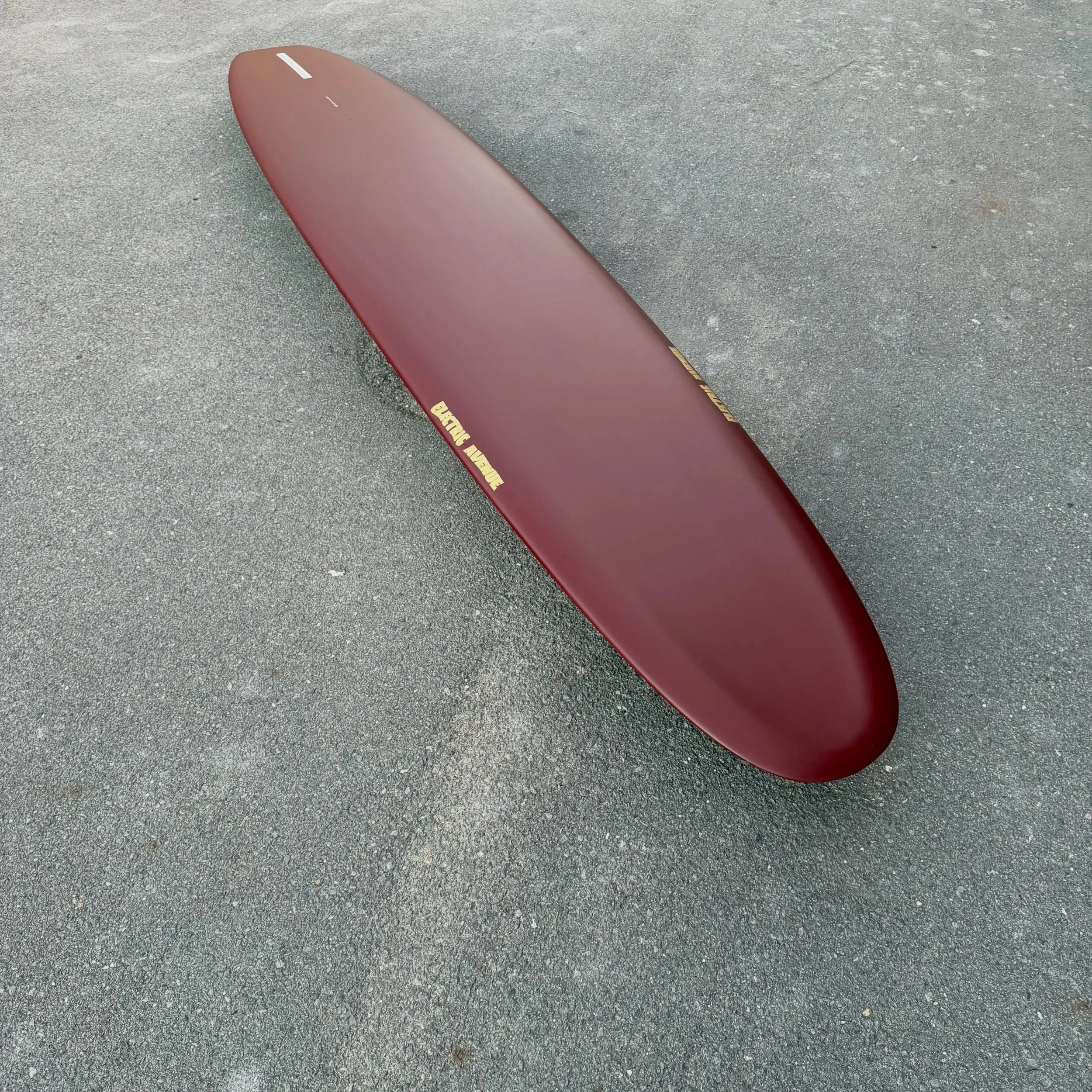 ~ 9'5 x 23 x 3 ~

Dark Burgandy NoseRider for @matttchapman