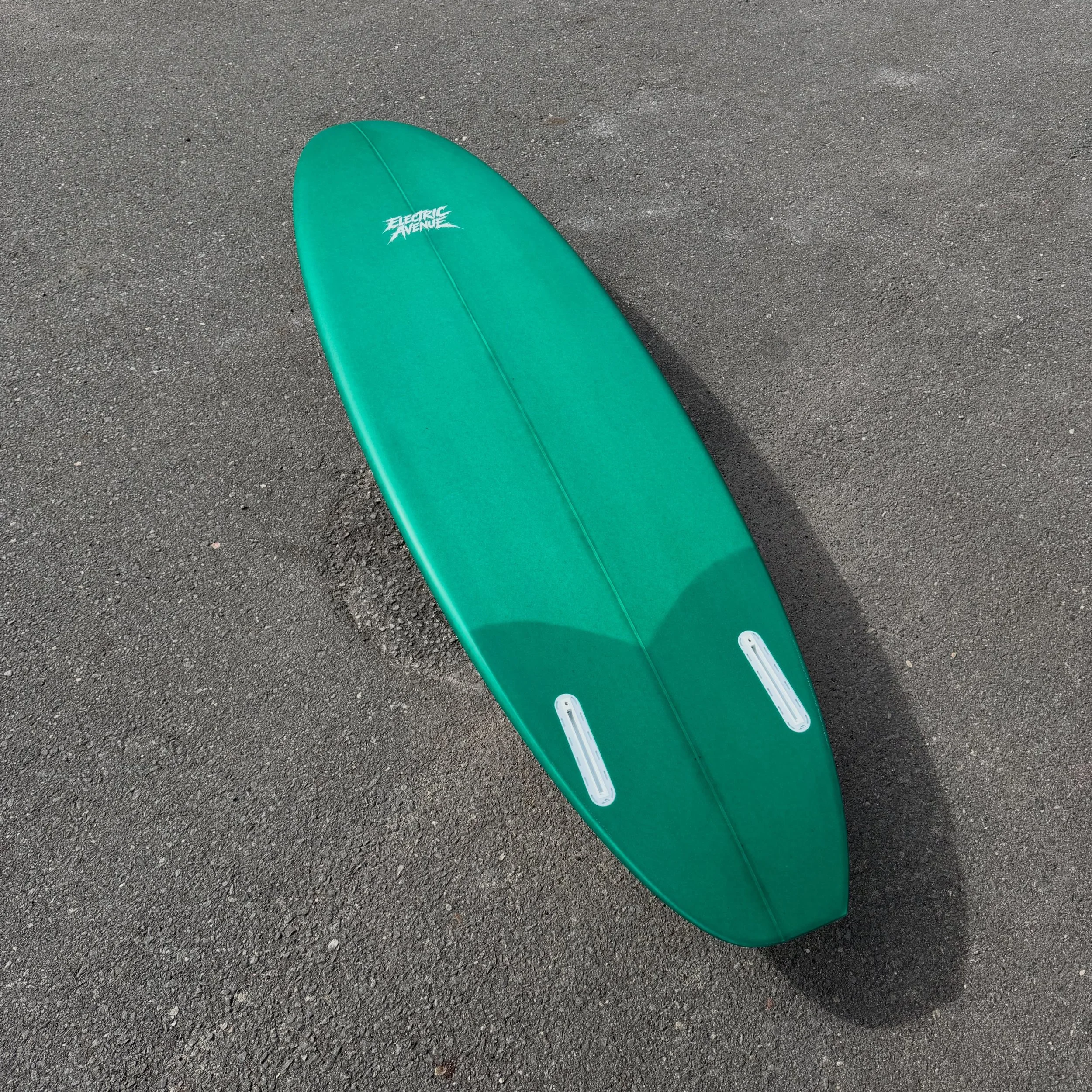 ~ 5'11 x 19 1/4 x 2 1/2 ~

Forrest Green goofy asymetrical Twin for Nippa