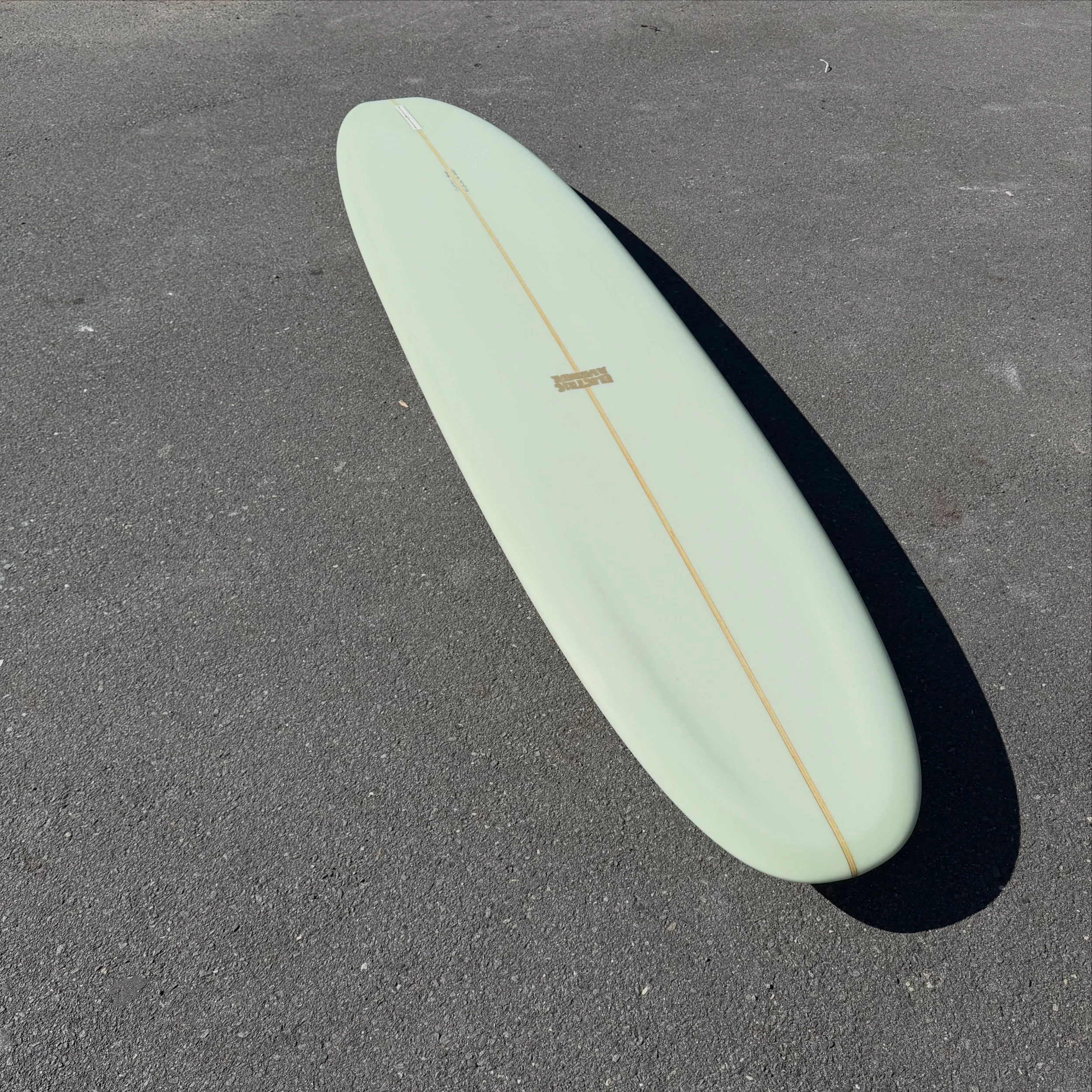 ~ 9'3 x 24 x 3 1/8 ~

Custom light sage Nose rider for Naomi

Volan OSS cuts fin by @raidosurfco  x @oceanstreetshapes