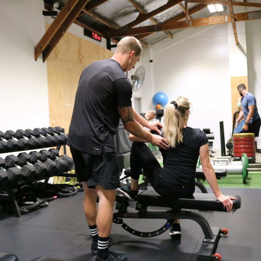 We have some exciting content coming soon showing you a sneak peak of what @raemorrison gets up to in the gym with strength &amp; conditioning coach @jasonhylkema during her off-season to get the body ready for racing. 
 
This weekend (Feb 10th) Rae 