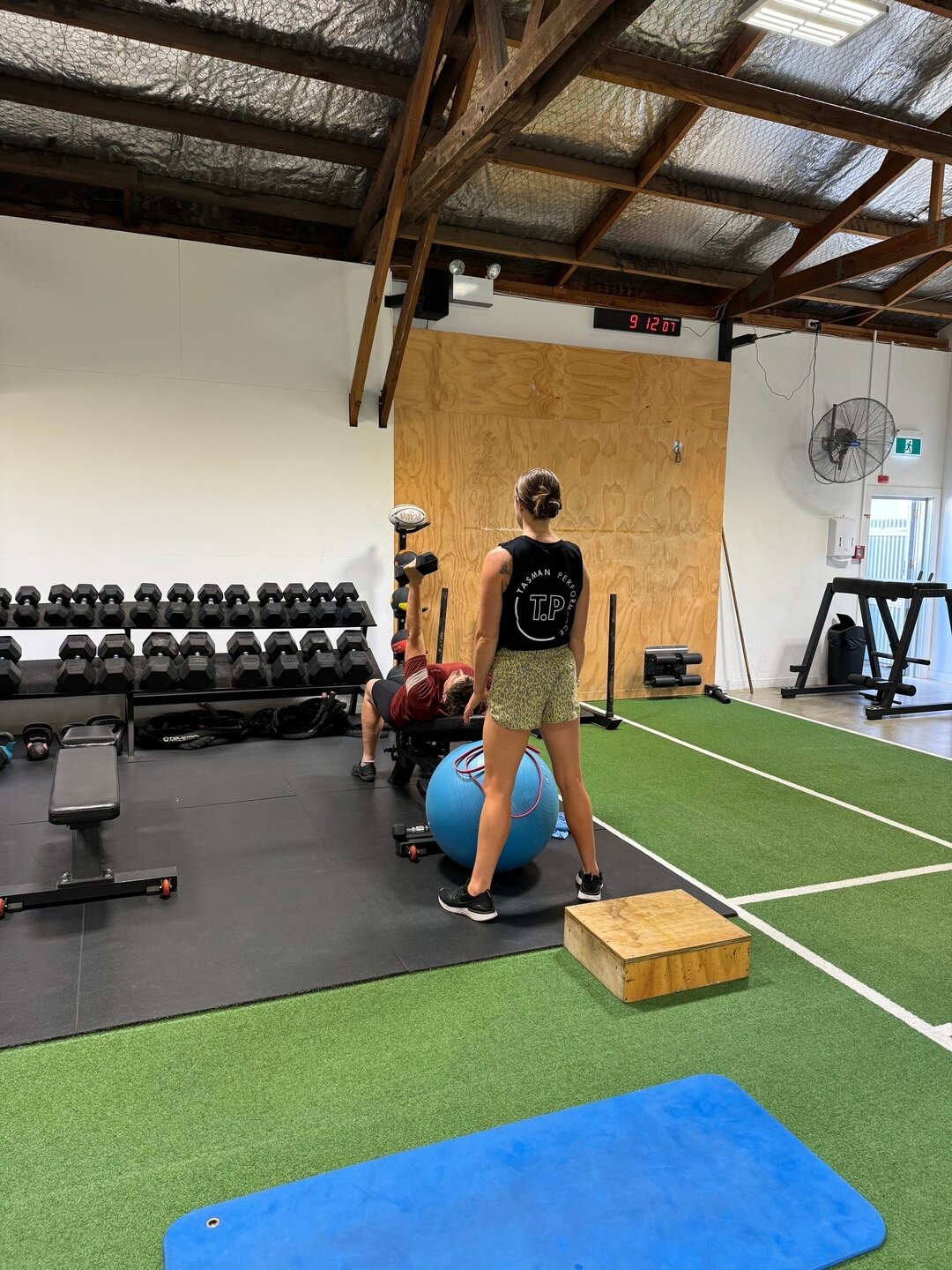 Fitness isn't just how you exercise. It's an entire lifestyle. It's what you eat, what you think, and how you behave. 🙌🏻�​​​​​​​​
S&amp;C Coach @harrietwells #tasmanperformance #teamtp #strengthtraining #nelsongym #tp #health #fitness #tasman