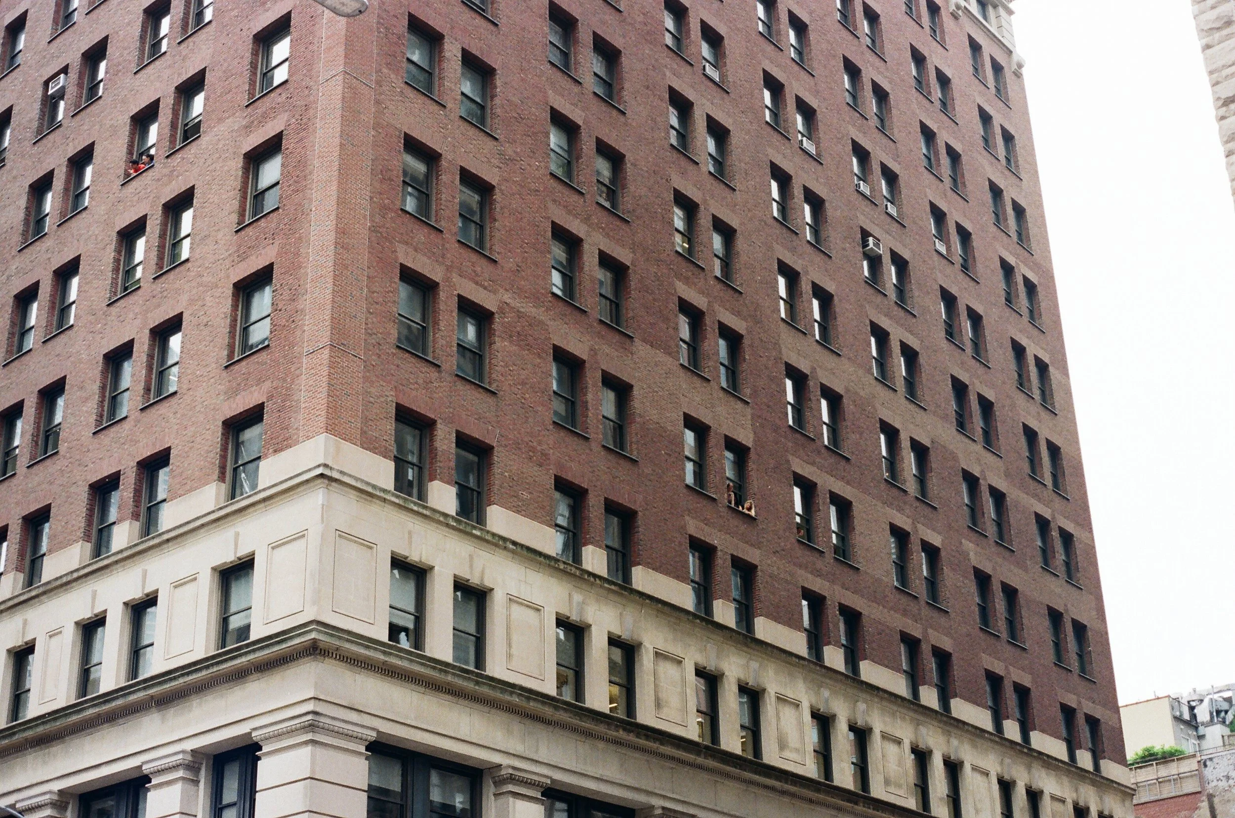 14400006-2.jpg