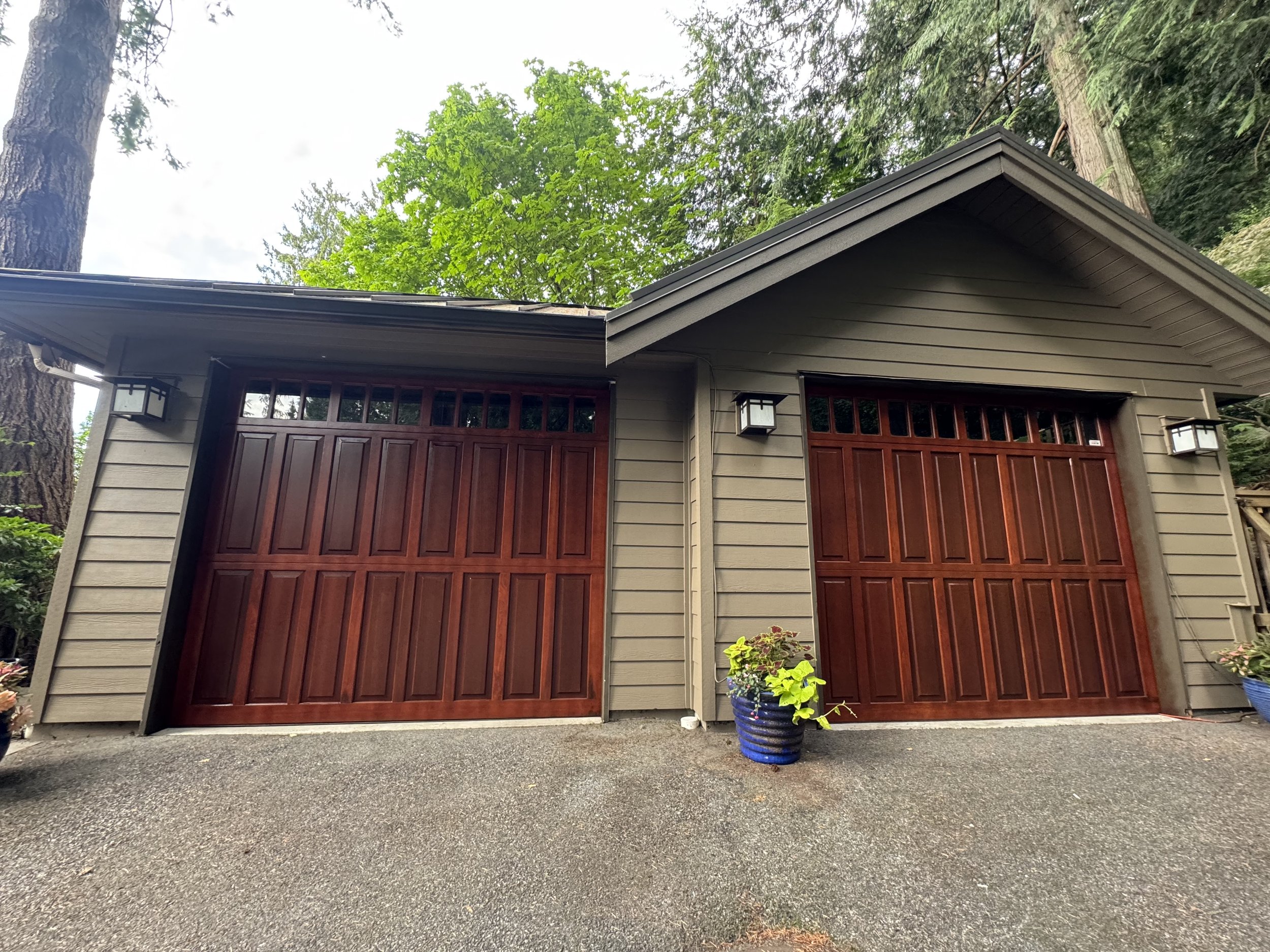 stained garage door, West Vancouver painters