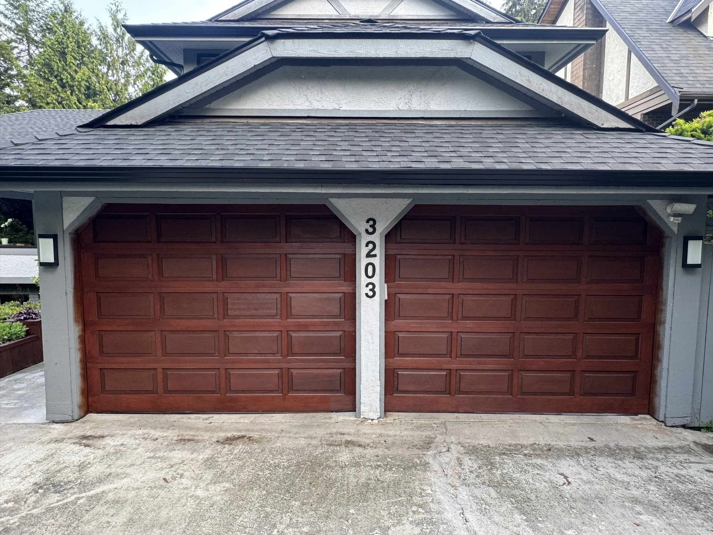 stained garage door, West Vancouver painters
