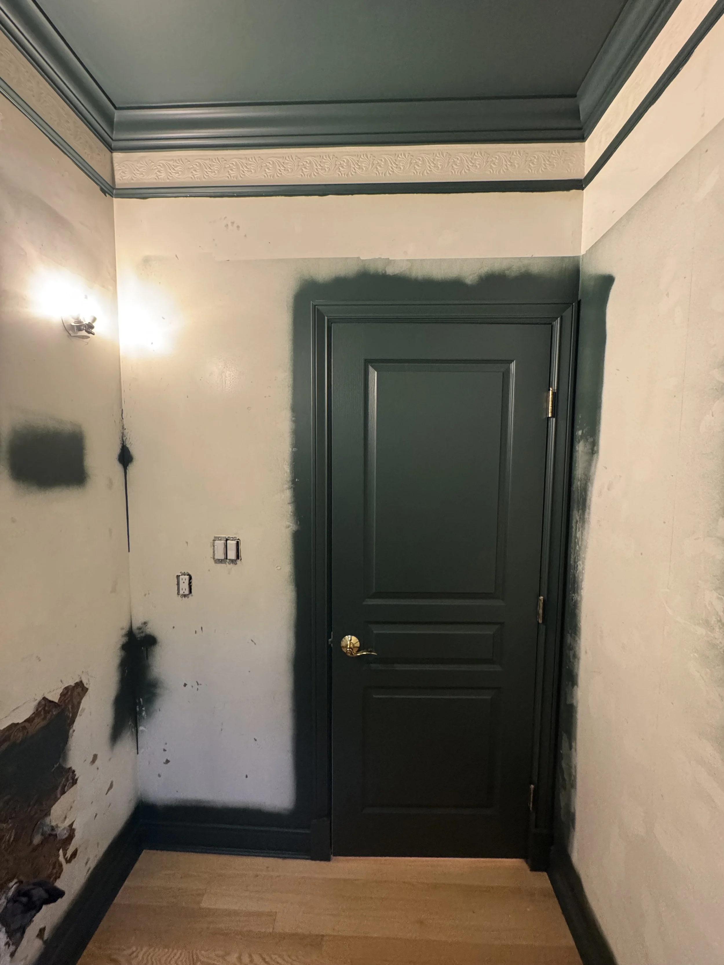 interior painting, painters North Vancouver, spray-painting trim, spray-painting doors, high-end painting project, interior painting