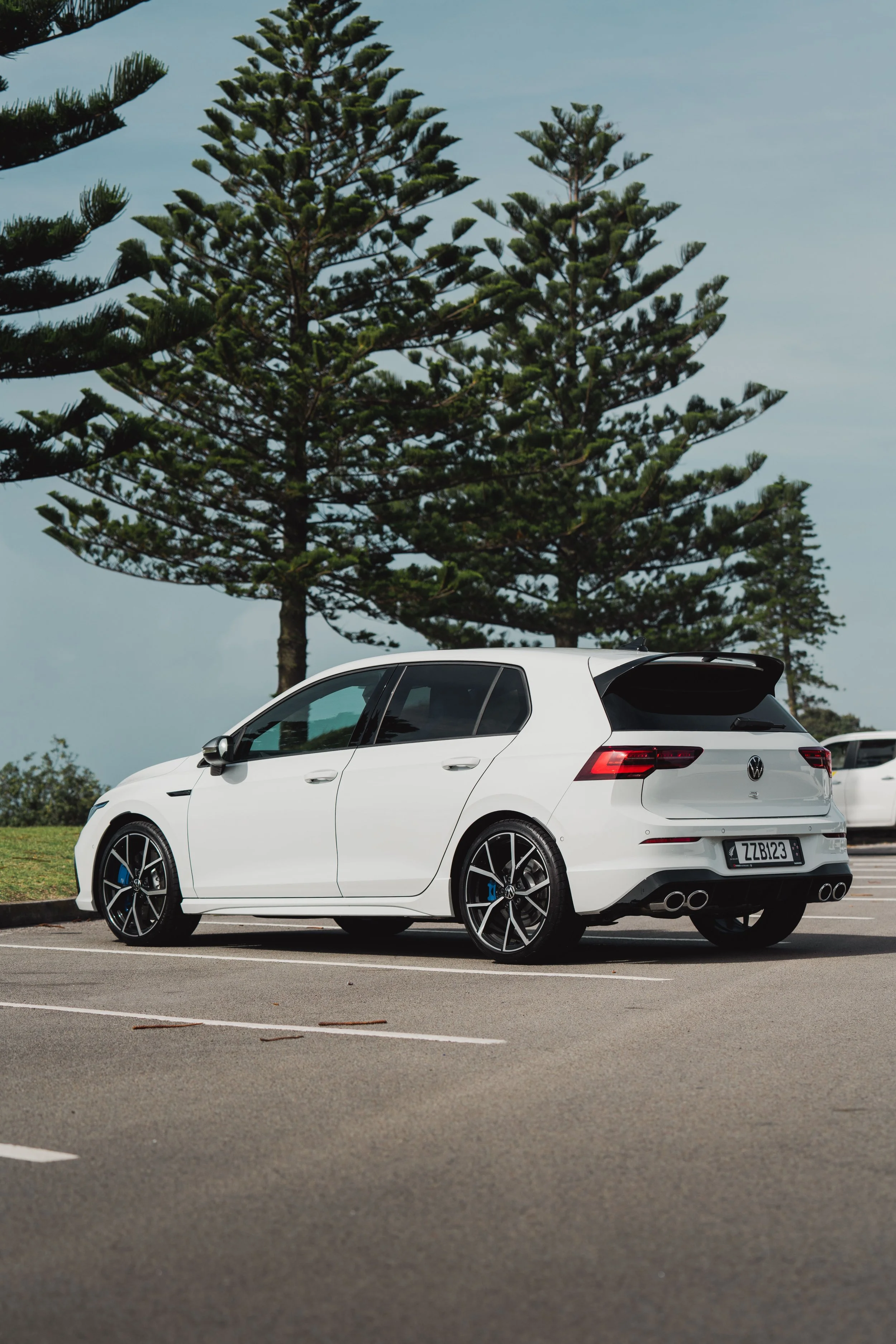 VW R Range_April 2022-23.jpg