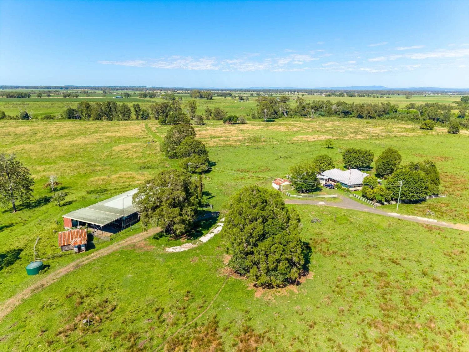 35 McNaughtons Lane, Irvington