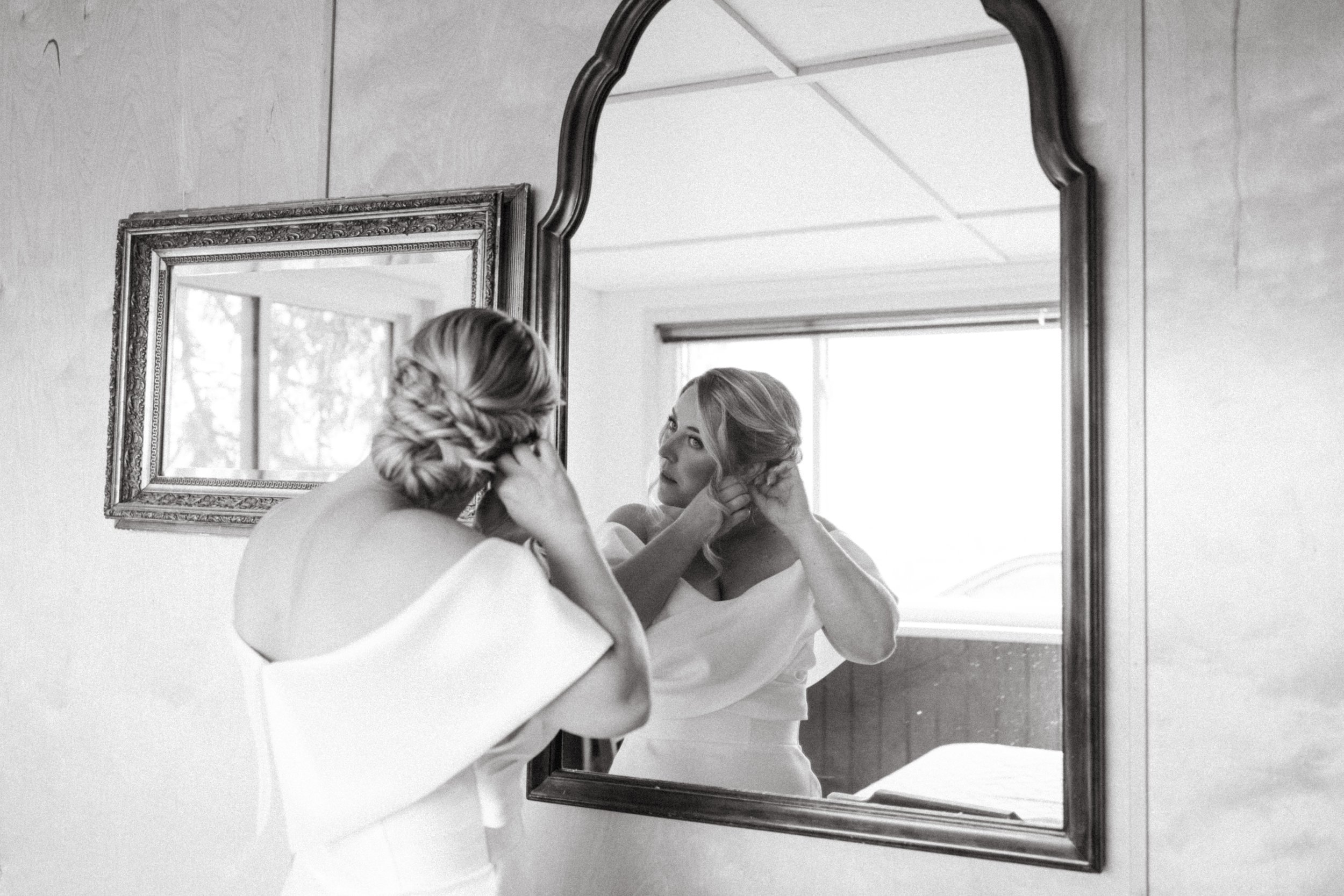  Black and white bride getting ready photo | hightower cellars eastern washington winery wedding | photo by tida svy photography 