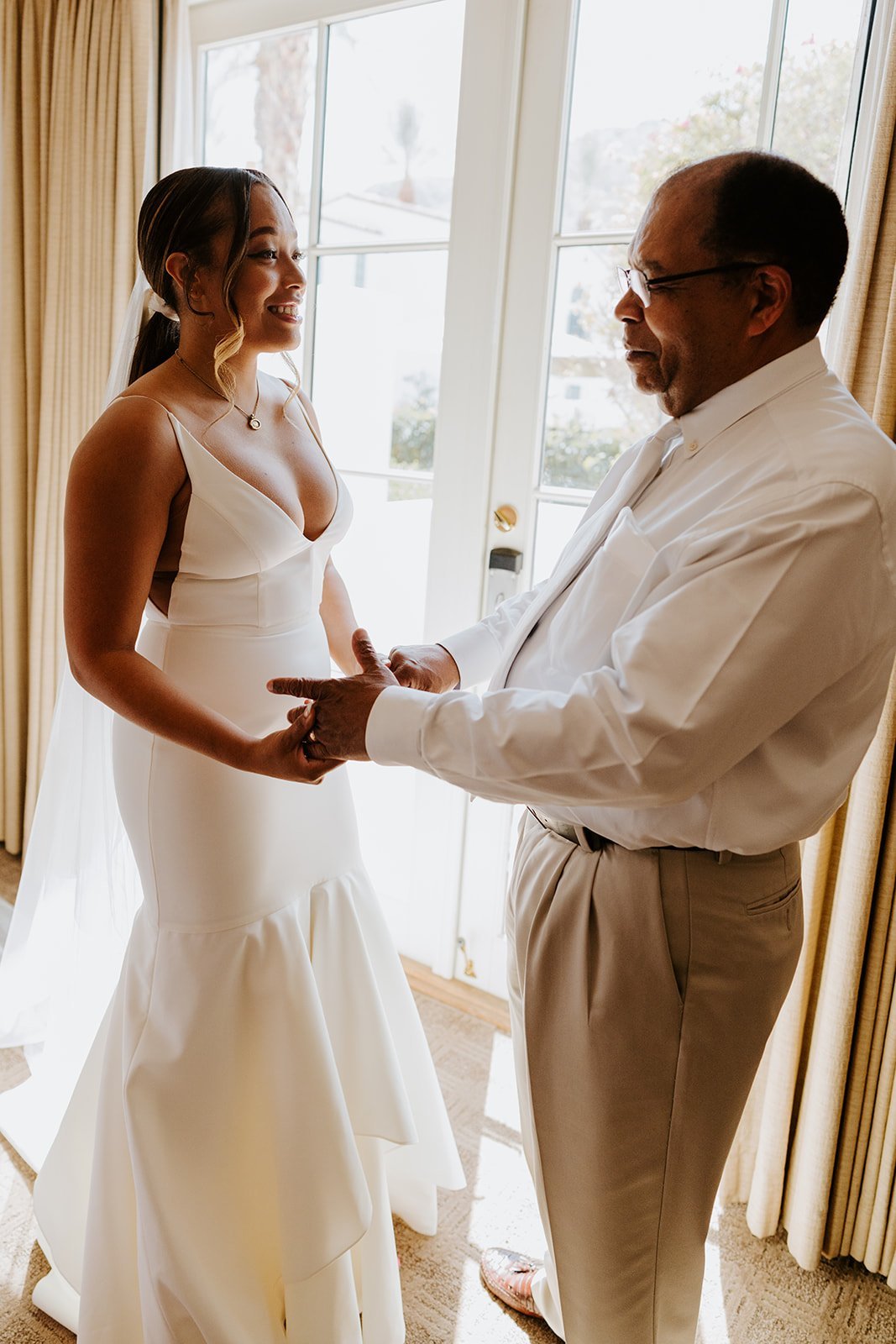 quinn-dennis-wedding-bride-getting-ready-tida-svy-photography-93.jpg